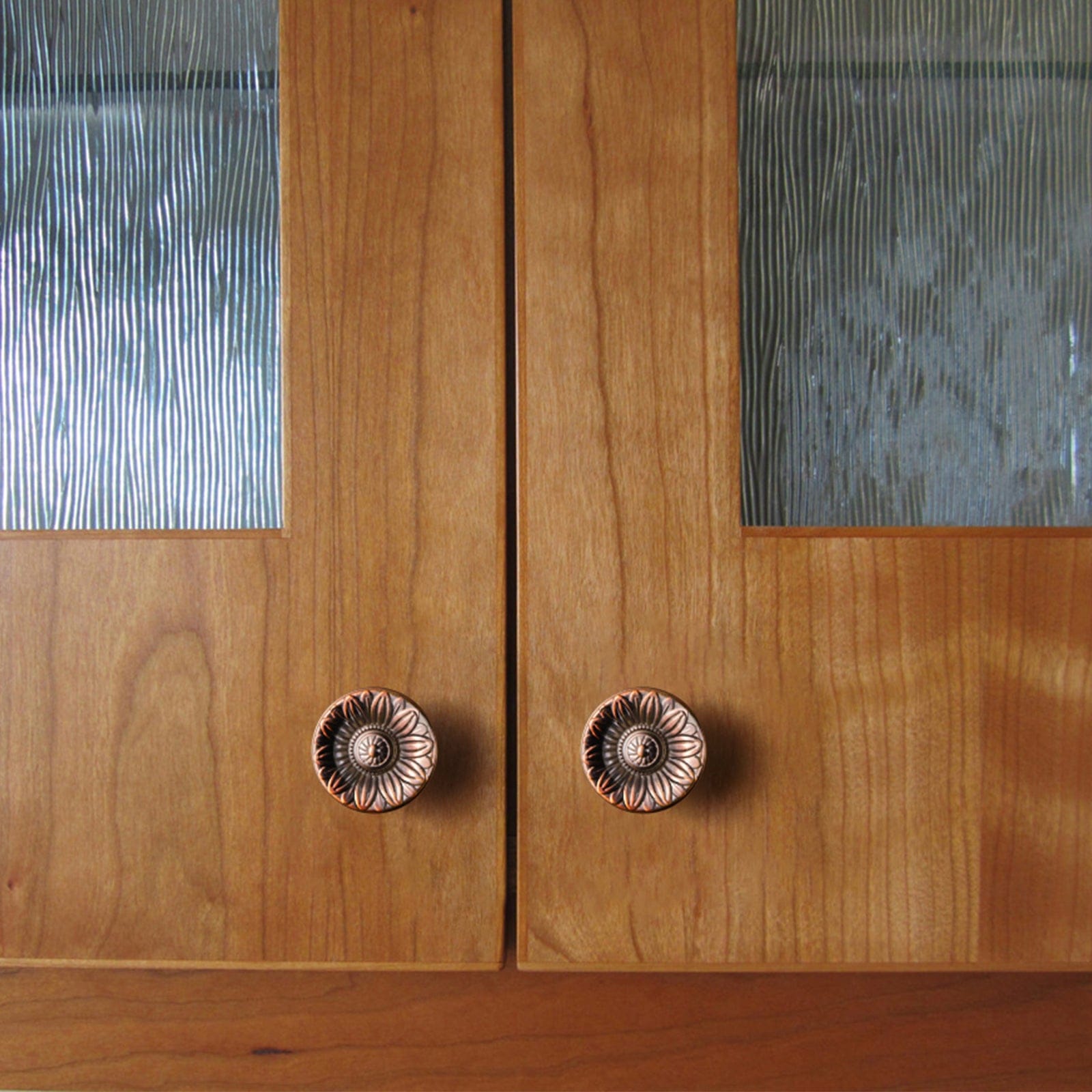 Ornate Sunflower Embossed Cabinet Knobs Distressed Multi-Tone Zinc Alloy Furniture Hardware