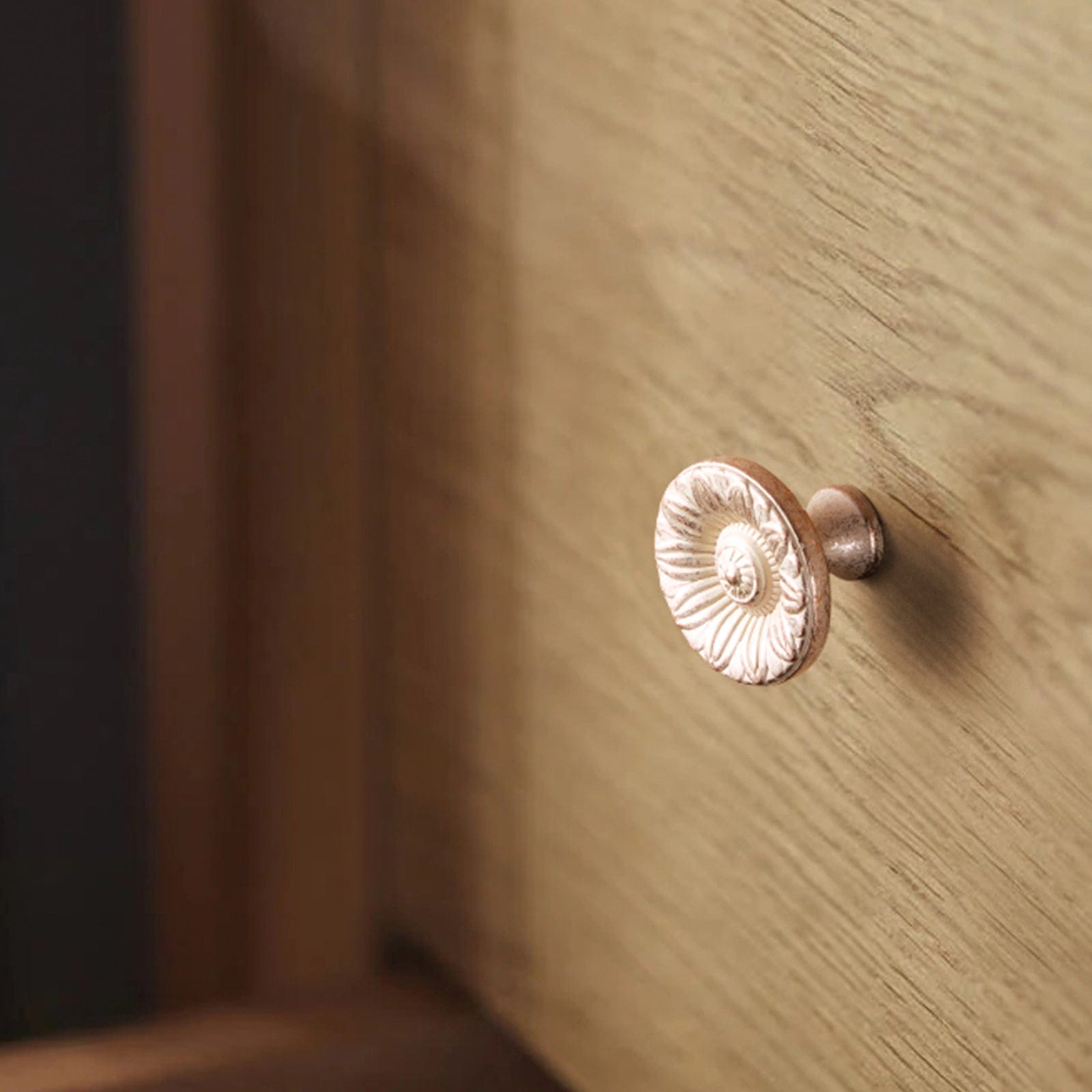 Ornate Sunflower Embossed Cabinet Knobs Distressed Multi-Tone Zinc Alloy Furniture Hardware