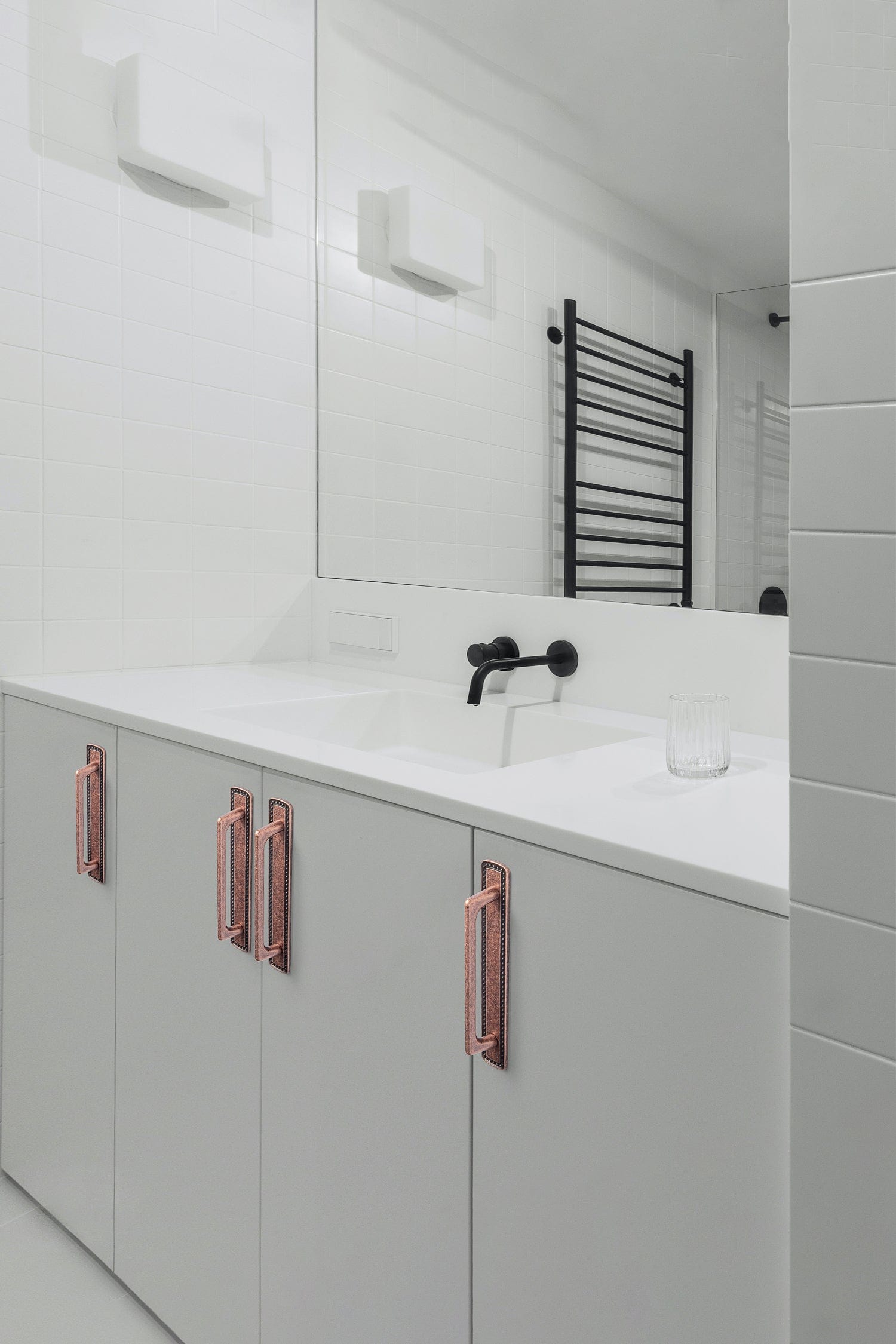 2 Pack Classic Cabinet Bar Pulls with Back Plate Zinc Alloy Cabinet Handle with Long Back Plate