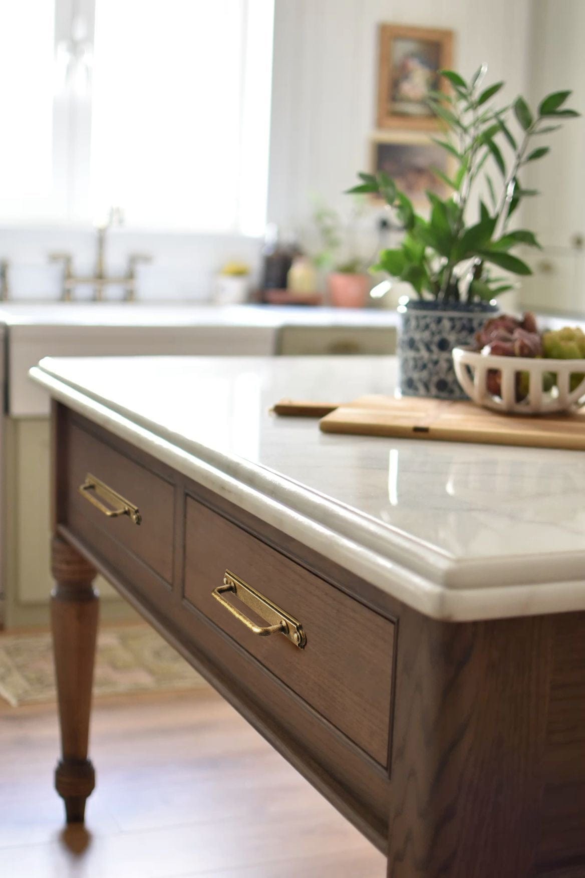 Timeless Drawer Pulls Classic Vintage Furniture Handle Elegant Modern Home Decor