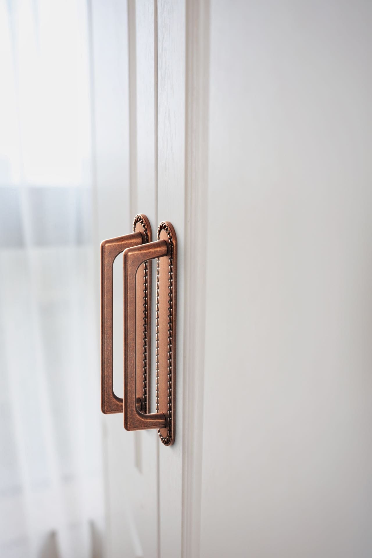 2 Pack Classic Cabinet Bar Pulls with Back Plate Zinc Alloy Cabinet Handle with Long Back Plate