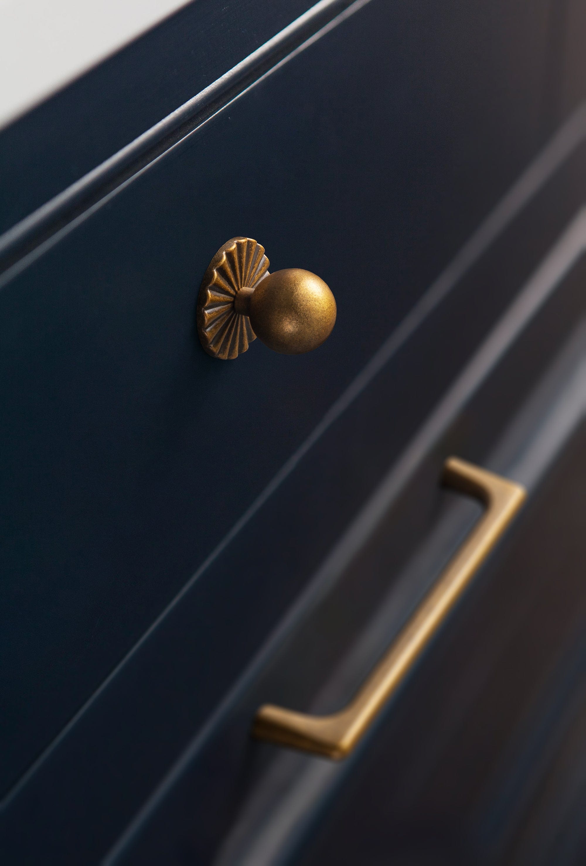 Round Cabinet Knobs with Back Plate Zinc Alloy Cabinet Handle with Long Back Plate