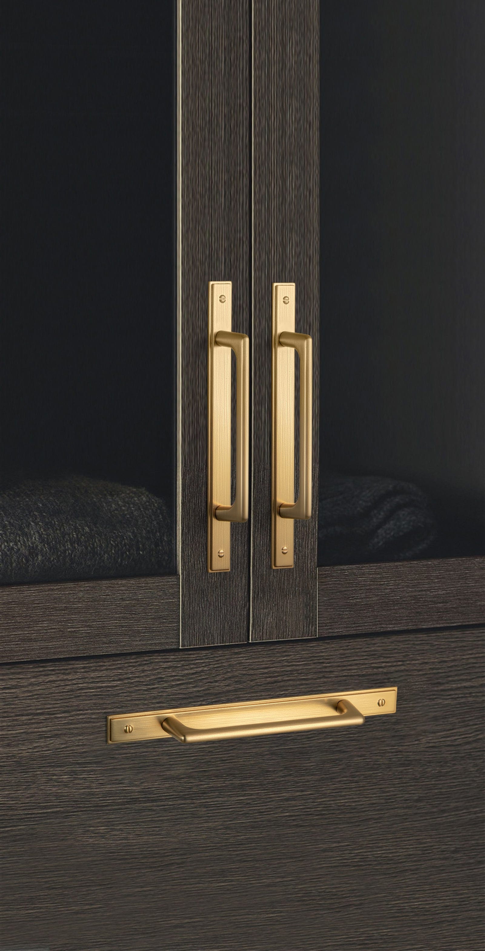 2 Pack Classic Cabinet Bar Pulls with Back Plate Zinc Alloy Cabinet Handle with Long Back Plate