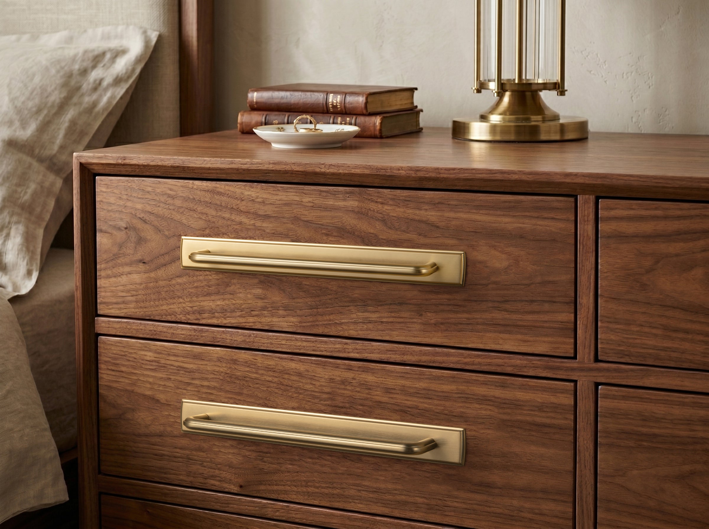2 Pack Zinc Alloy U-Shaped Cabinet Handles, Vintage Drawer Pulls with Backplate for Kitchen & Bathroom Cabinetry