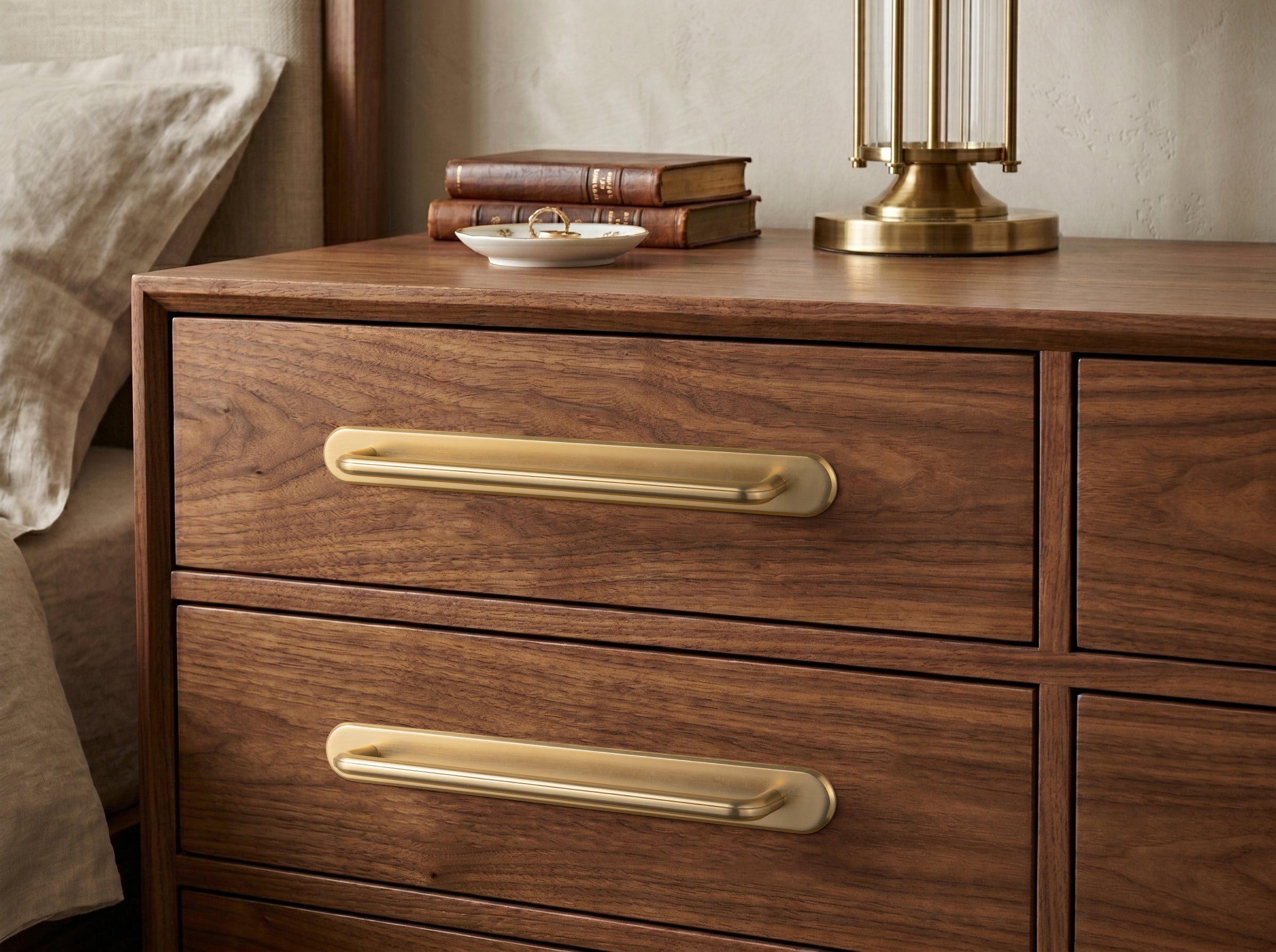 2 Pack Zinc Alloy U-Shaped Cabinet Handles, Vintage Drawer Pulls with Backplate for Kitchen & Bathroom Cabinetry