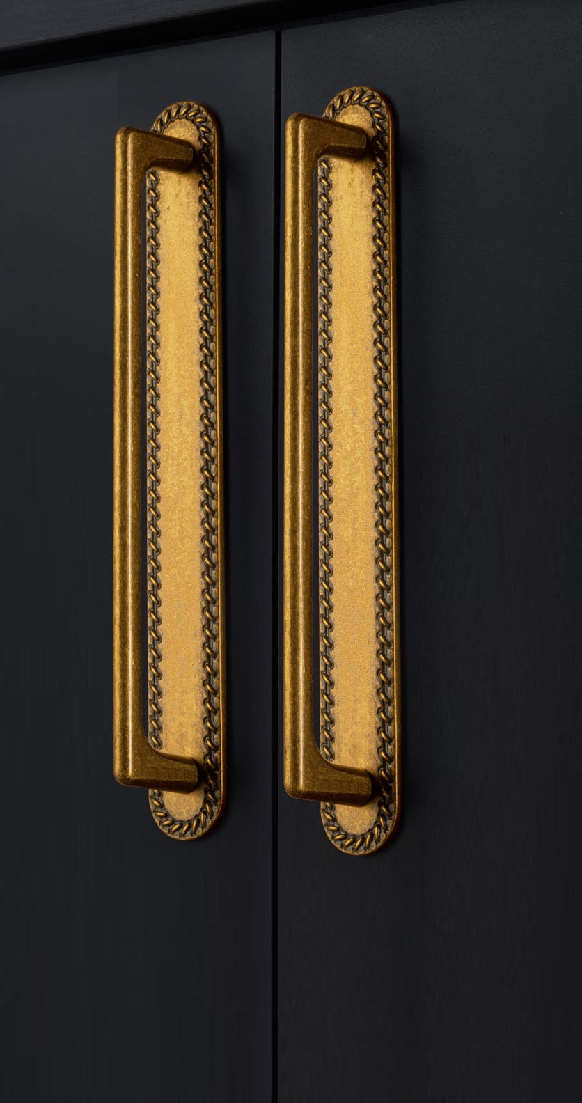 2 Pack Classic Cabinet Bar Pulls with Back Plate Zinc Alloy Cabinet Handle with Long Back Plate