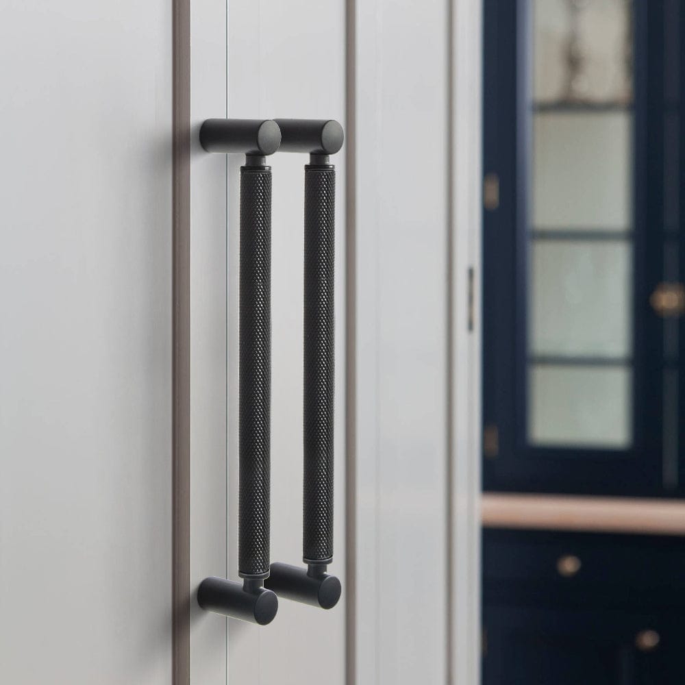 Classic Bar-shaped Knurled Aluminium Drawer Pull Durable & Stylish Hardware for Furniture