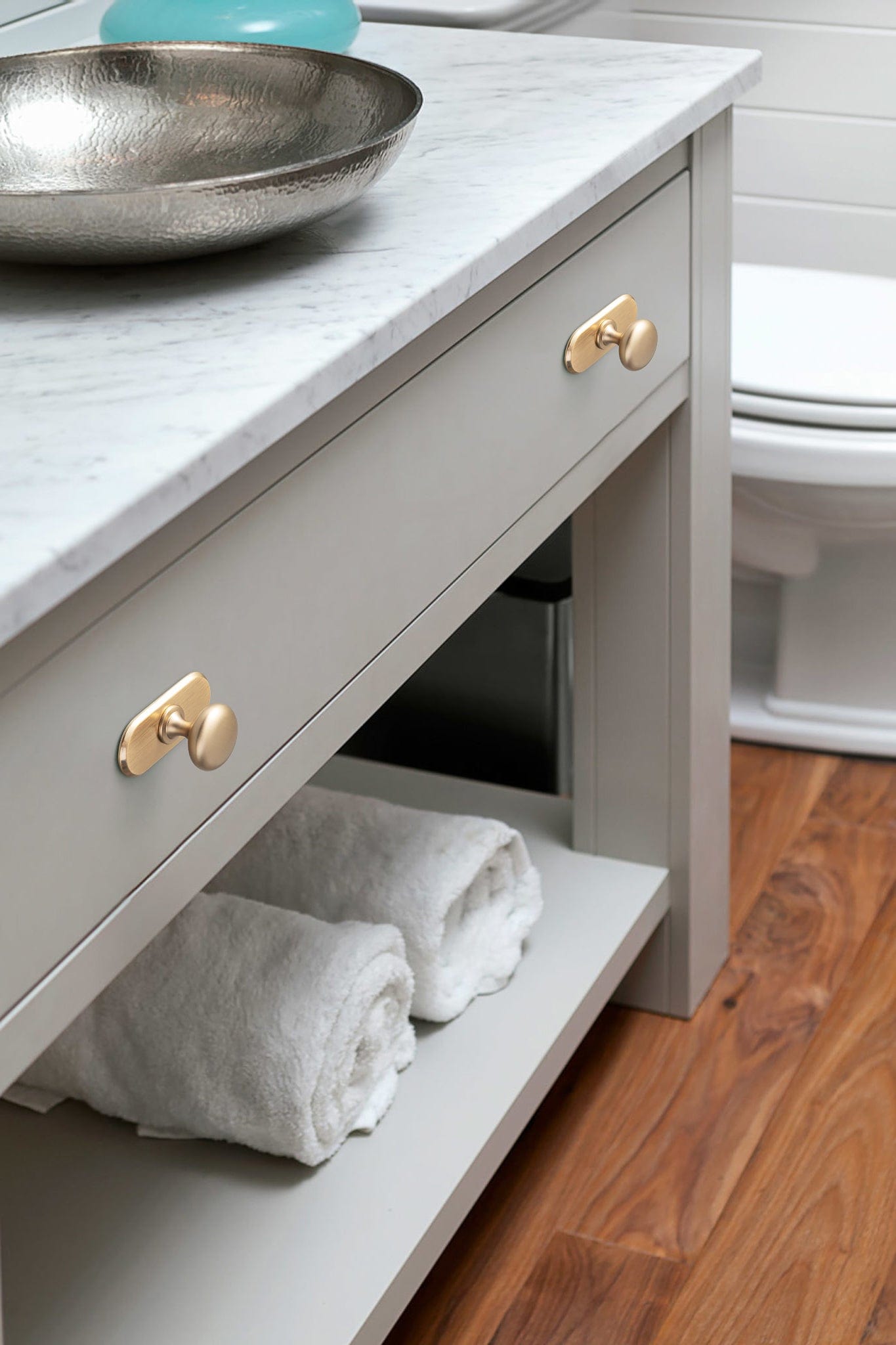 Antique Brass Zinc Alloy Cabinet Knob with Back Plate Single Hole Center Cabinet Hardware for Bedroom Kitchen