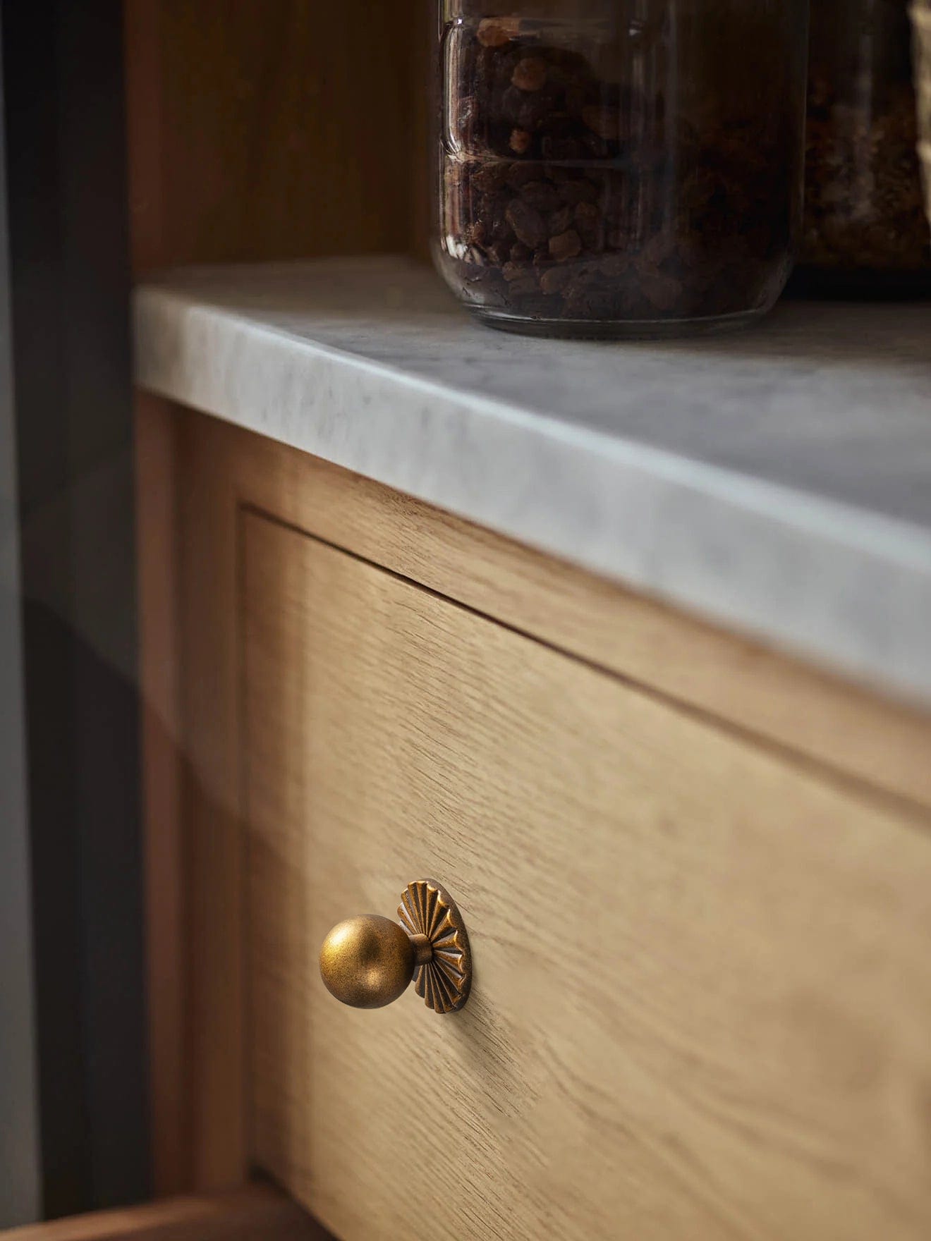 Round Cabinet Knobs with Back Plate Zinc Alloy Cabinet Handle with Long Back Plate