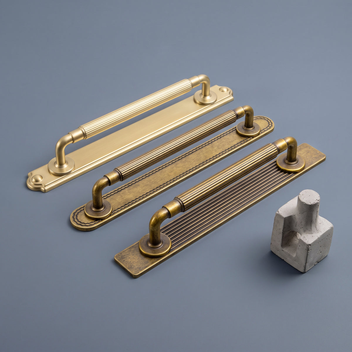 2 Pack Zinc Alloy Fluted Cabinet Handles with Ornate Backplates, Grooved Bar Pulls for Furniture Cabinet Hardware