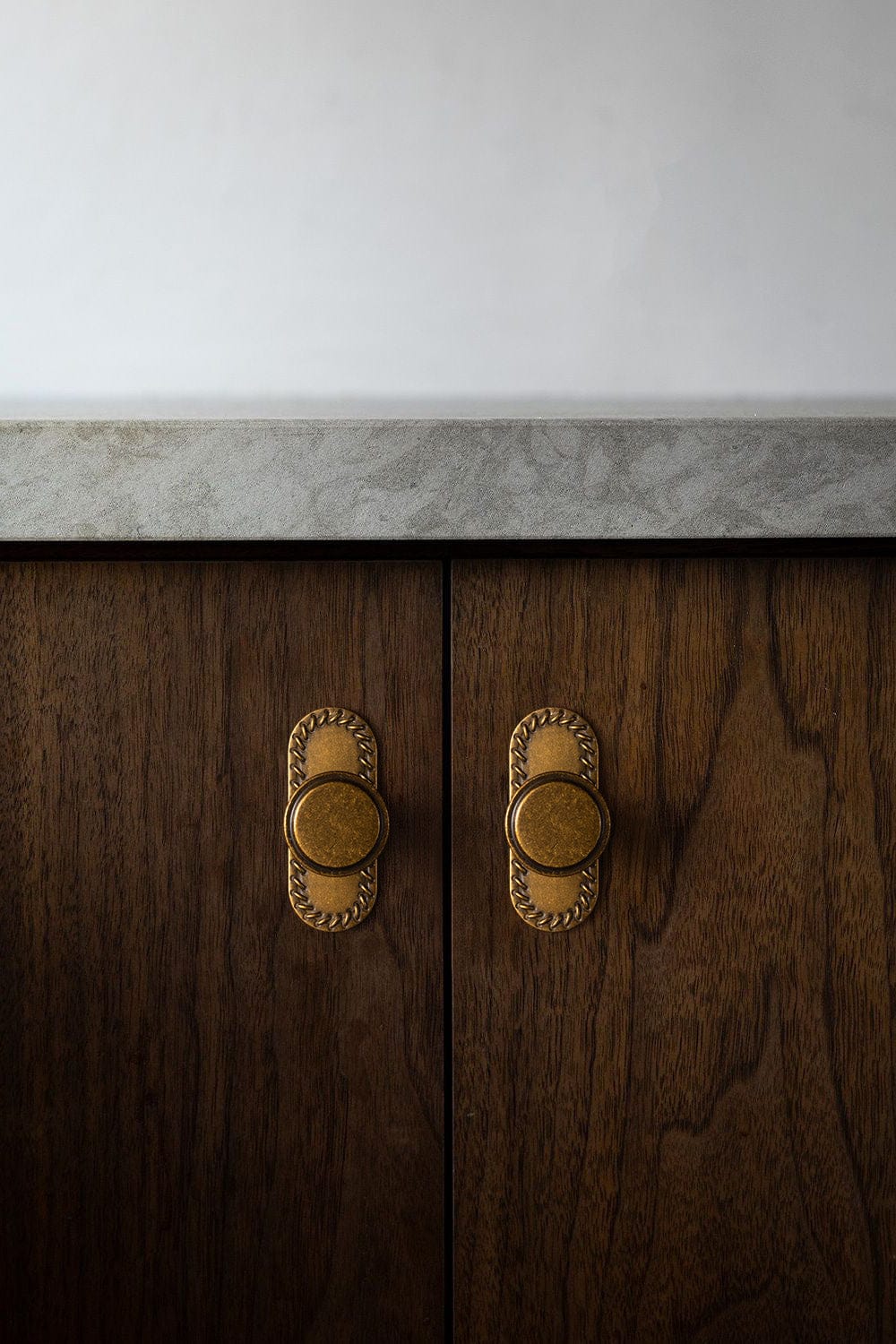 Retro Drawer Knobs for Dresser Cupboard Solid Zinc Alloy Single Hole Cabinet Hardware