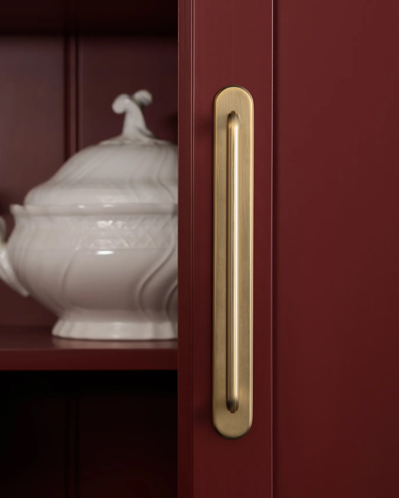 2 Pack Zinc Alloy U-Shaped Cabinet Handles, Vintage Drawer Pulls with Backplate for Kitchen & Bathroom Cabinetry