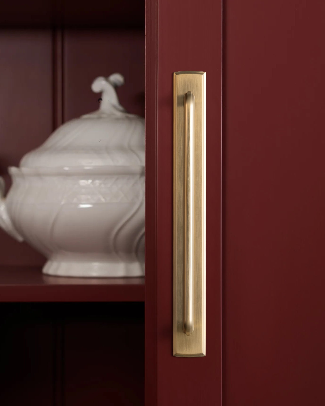 2 Pack Zinc Alloy U-Shaped Cabinet Handles, Vintage Drawer Pulls with Backplate for Kitchen & Bathroom Cabinetry
