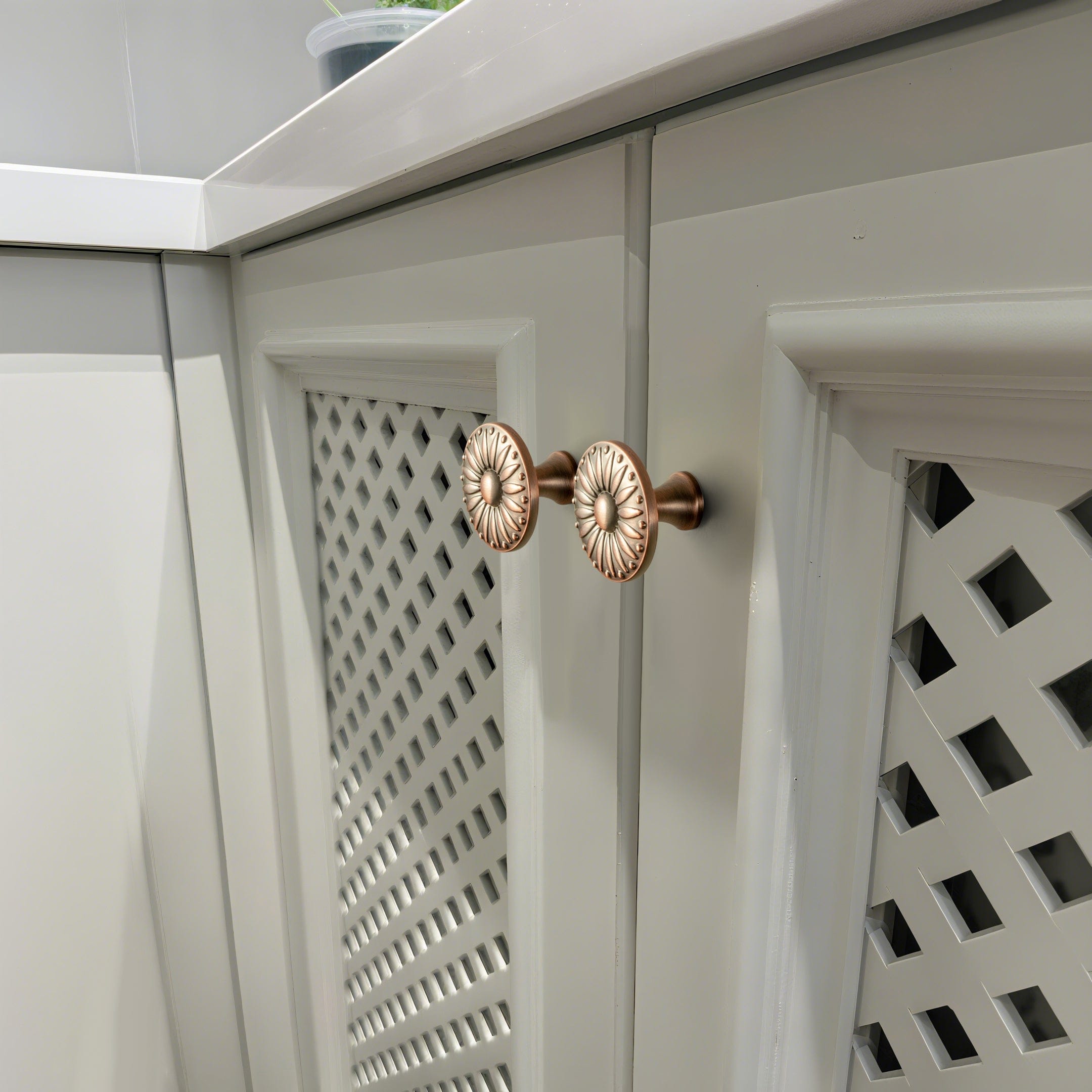 Sunflower Floral Embossed Cabinet Knobs Assorted Distressed Zinc Alloy Furniture Hardware