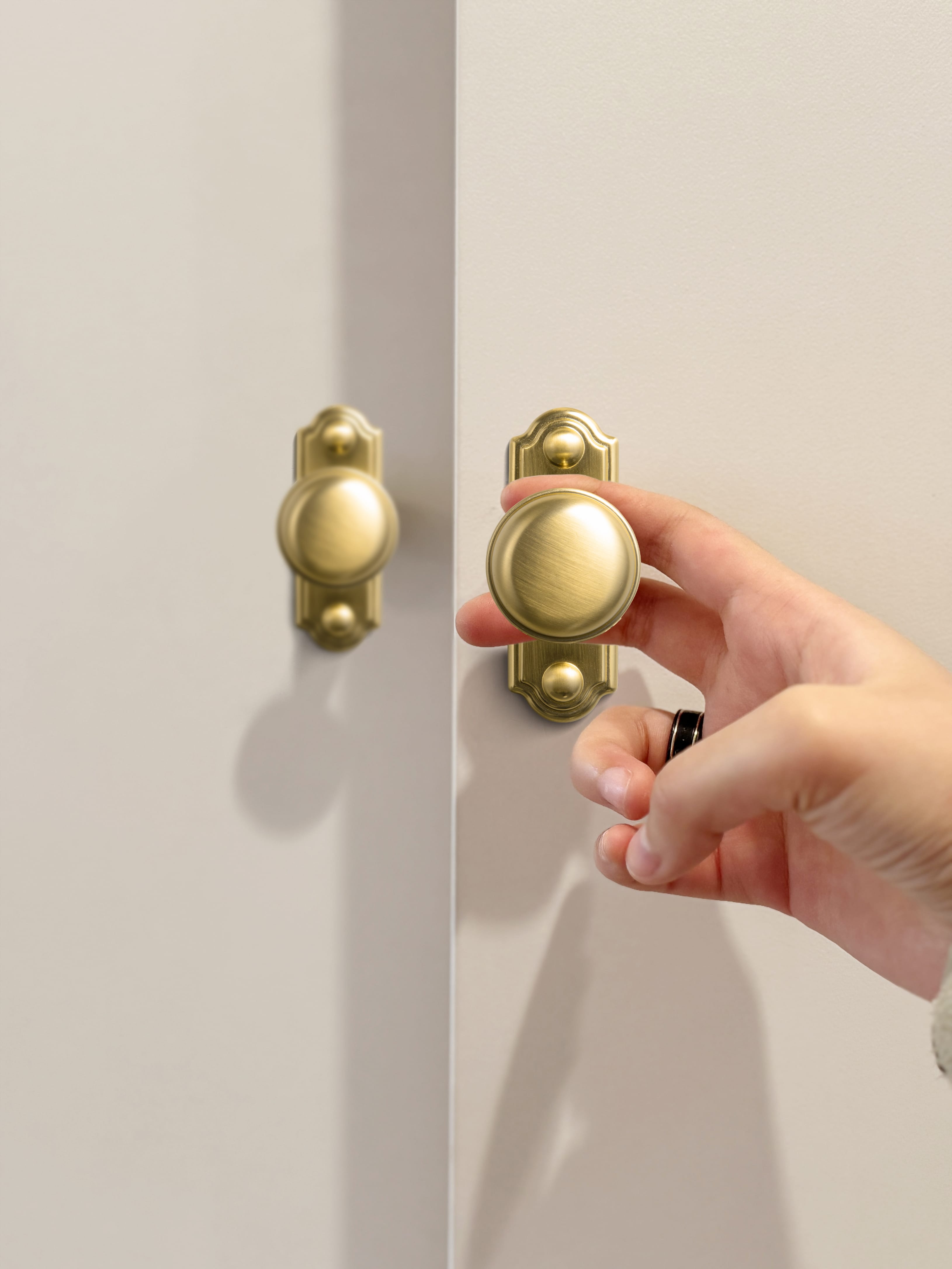 Classic Mushroom Cabinet Knob Zinc Alloy Round Cabinet Knob with Backplate for Kitchen Cabinet