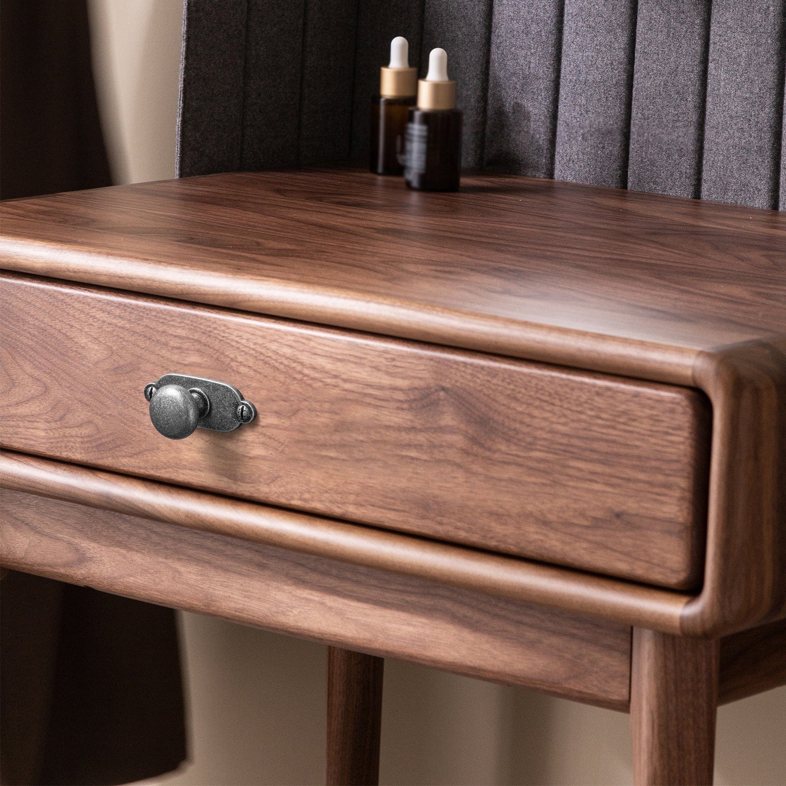 Antique Brass Zinc Alloy Cabinet Knob with Back Plate Single Hole Center Cabinet Hardware for Bedroom Kitchen