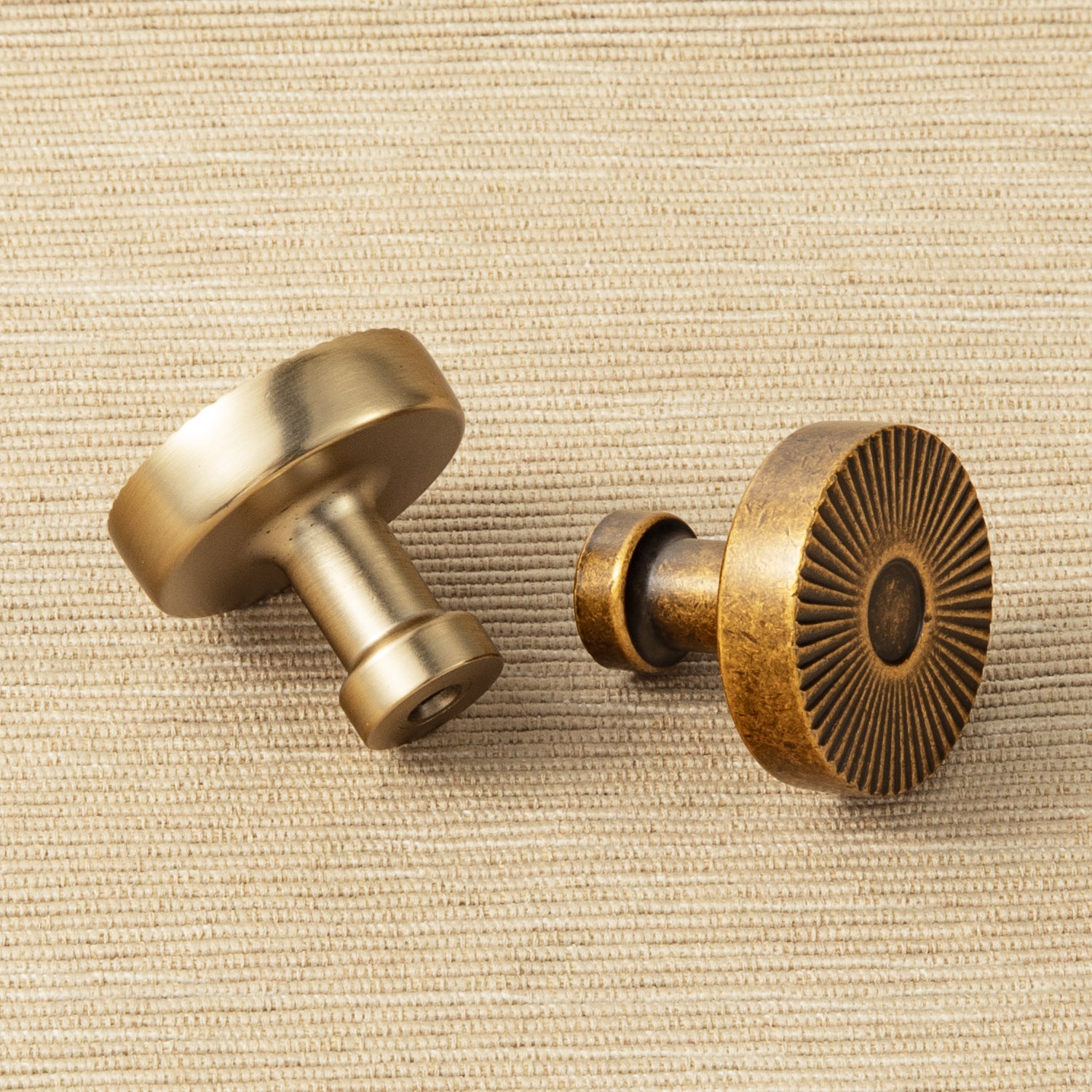 Retro Radiating Pattern Cabinet Knob with Ornate Backplate, Solid Zinc Alloy Drawer Knob for Classic Cabinet Renovation