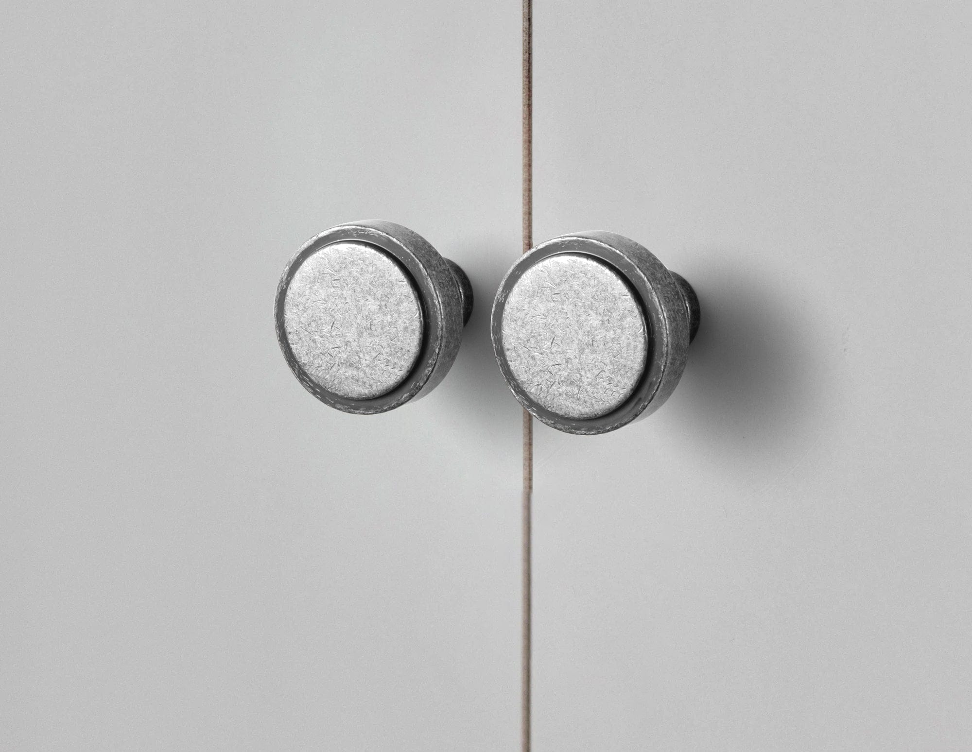 Simple Cylindrical Zinc Alloy Drawer Knob with Elegant Design