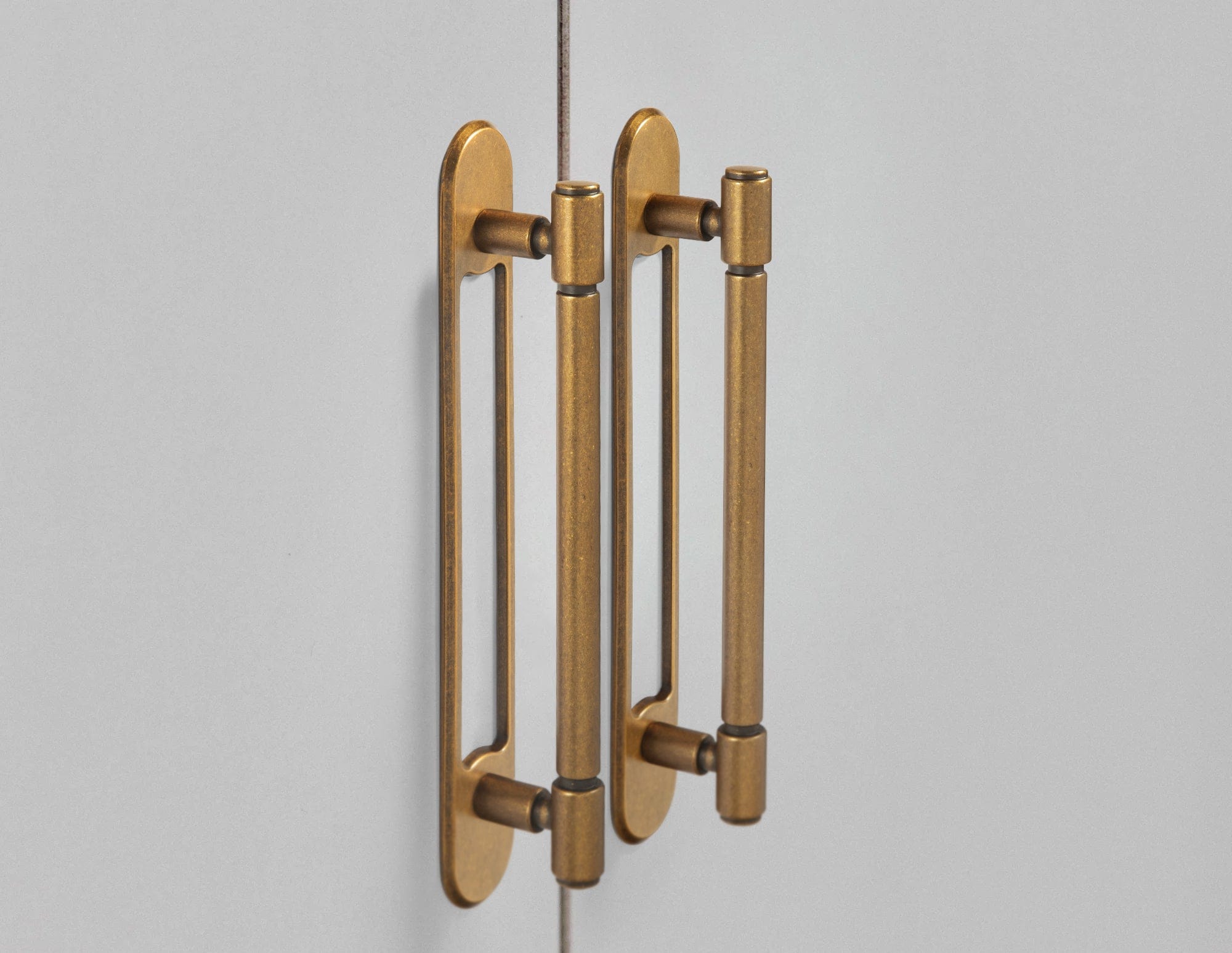 2 Pack Vintage Bronze Kitchen Drawer Bar Pulls with Back Plate for Cupboard Closet Wardrobe