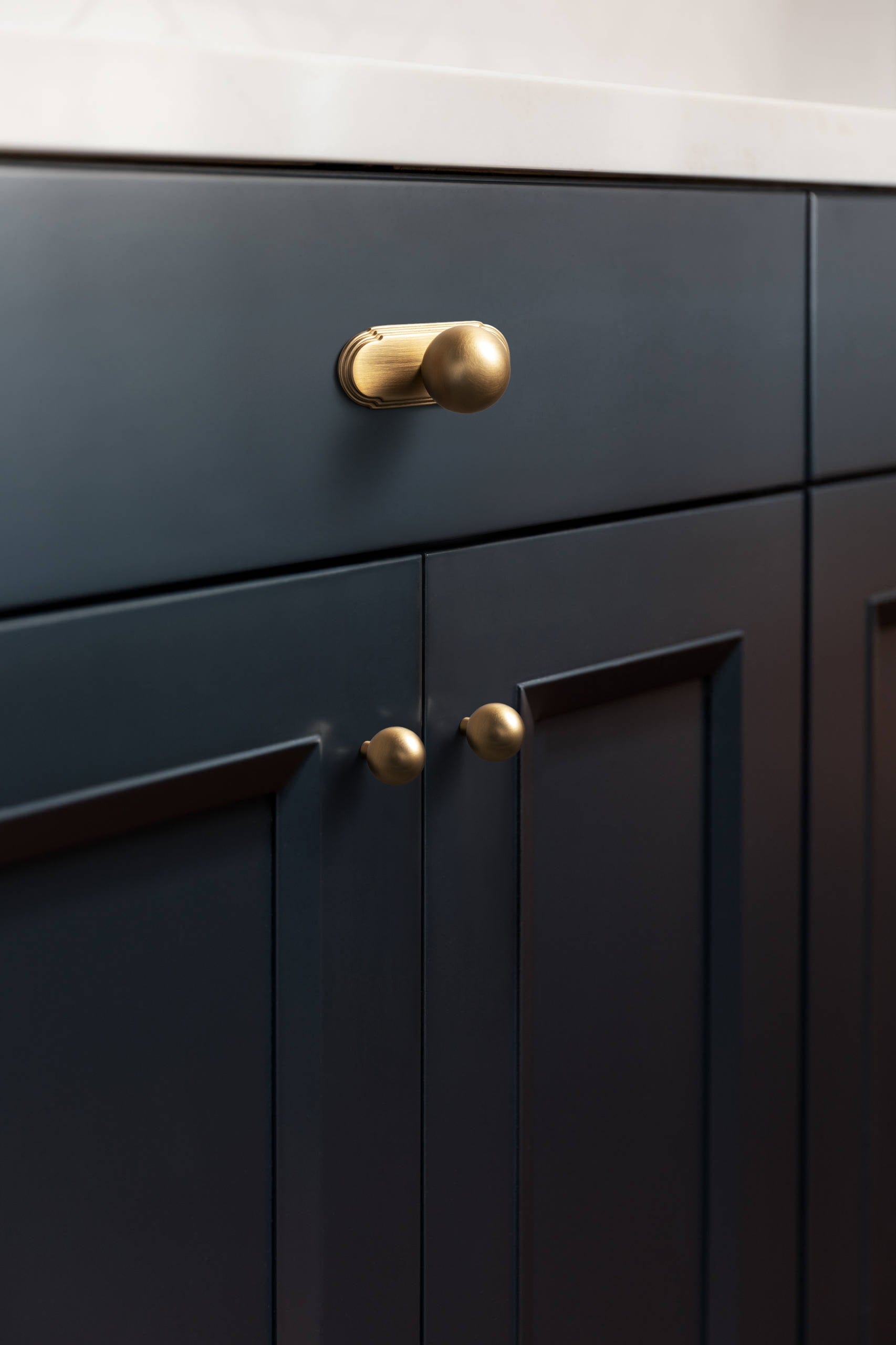 2 Pack Round Cabinet Knobs with Back Plate Zinc Alloy Cabinet Handle with Long Back Plate