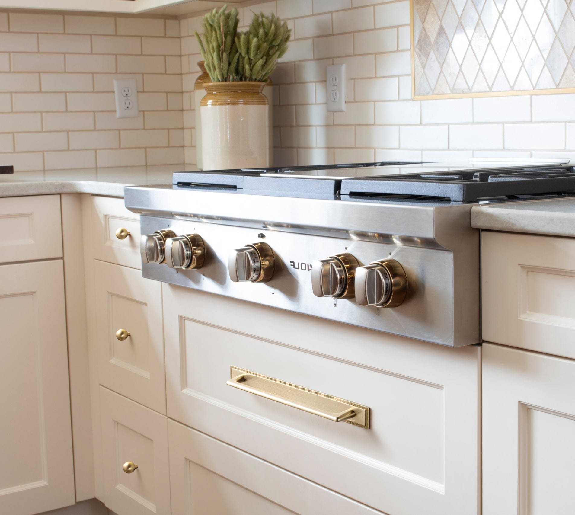 2 Pack Classic Cabinet Bar Pulls with Back Plate Zinc Alloy Cabinet Handle with Long Back Plate