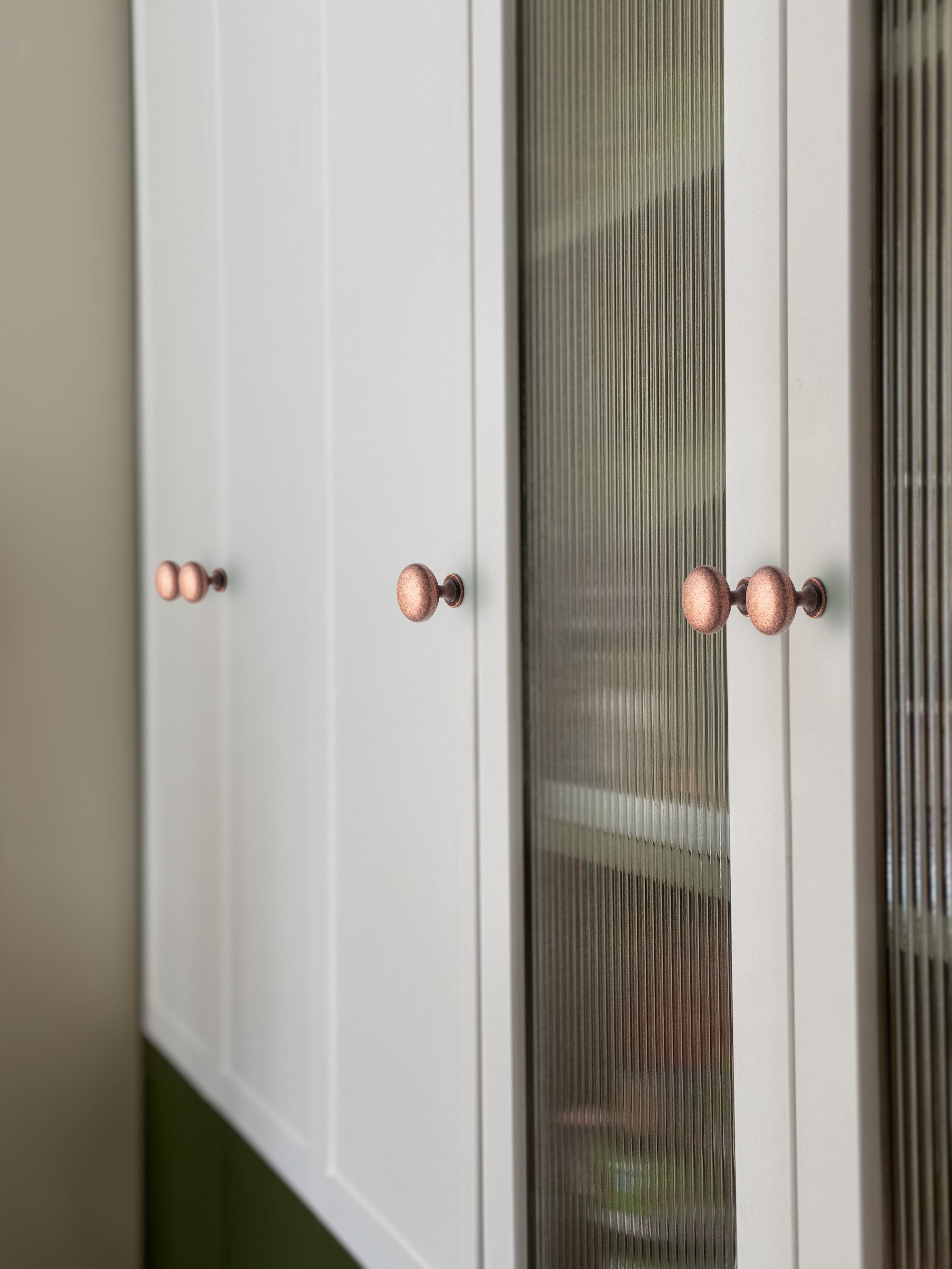 Antique Brass Zinc Alloy Cabinet Knob with Back Plate Single Hole Center Cabinet Hardware for Bedroom Kitchen