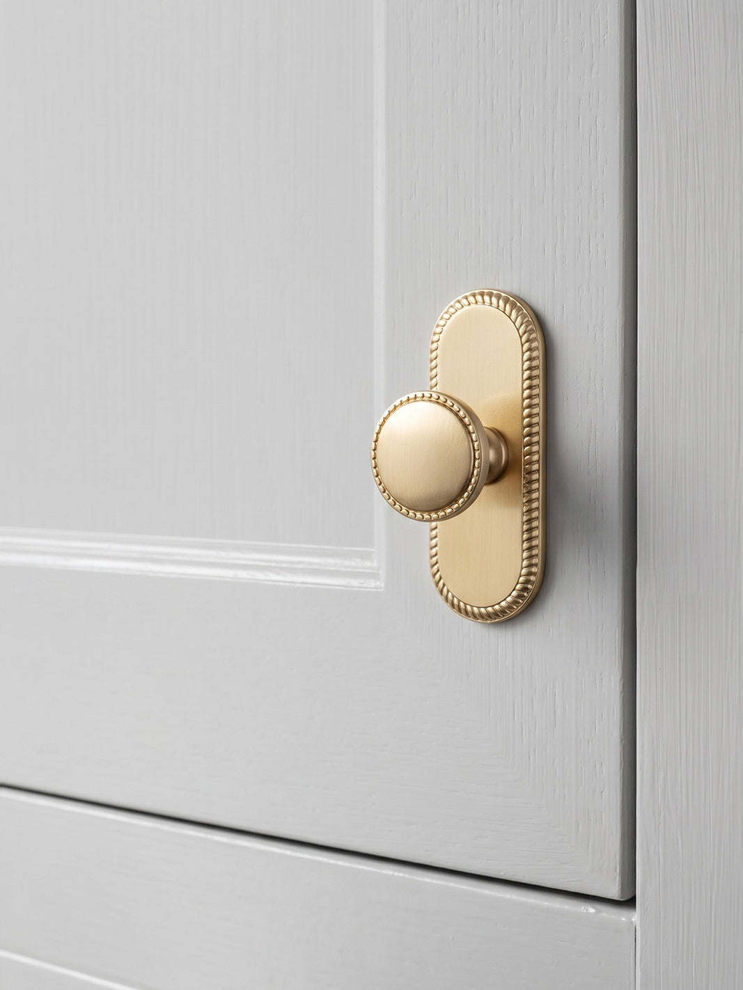 Classic Round Design Cabinet Knobs with Toothed Rim for Kitchen Drawers