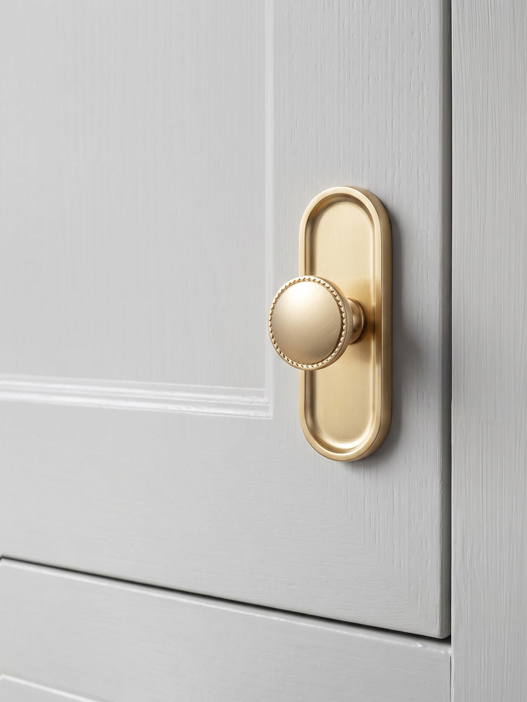 Classic Round Design Cabinet Knobs with Toothed Rim for Kitchen Drawers