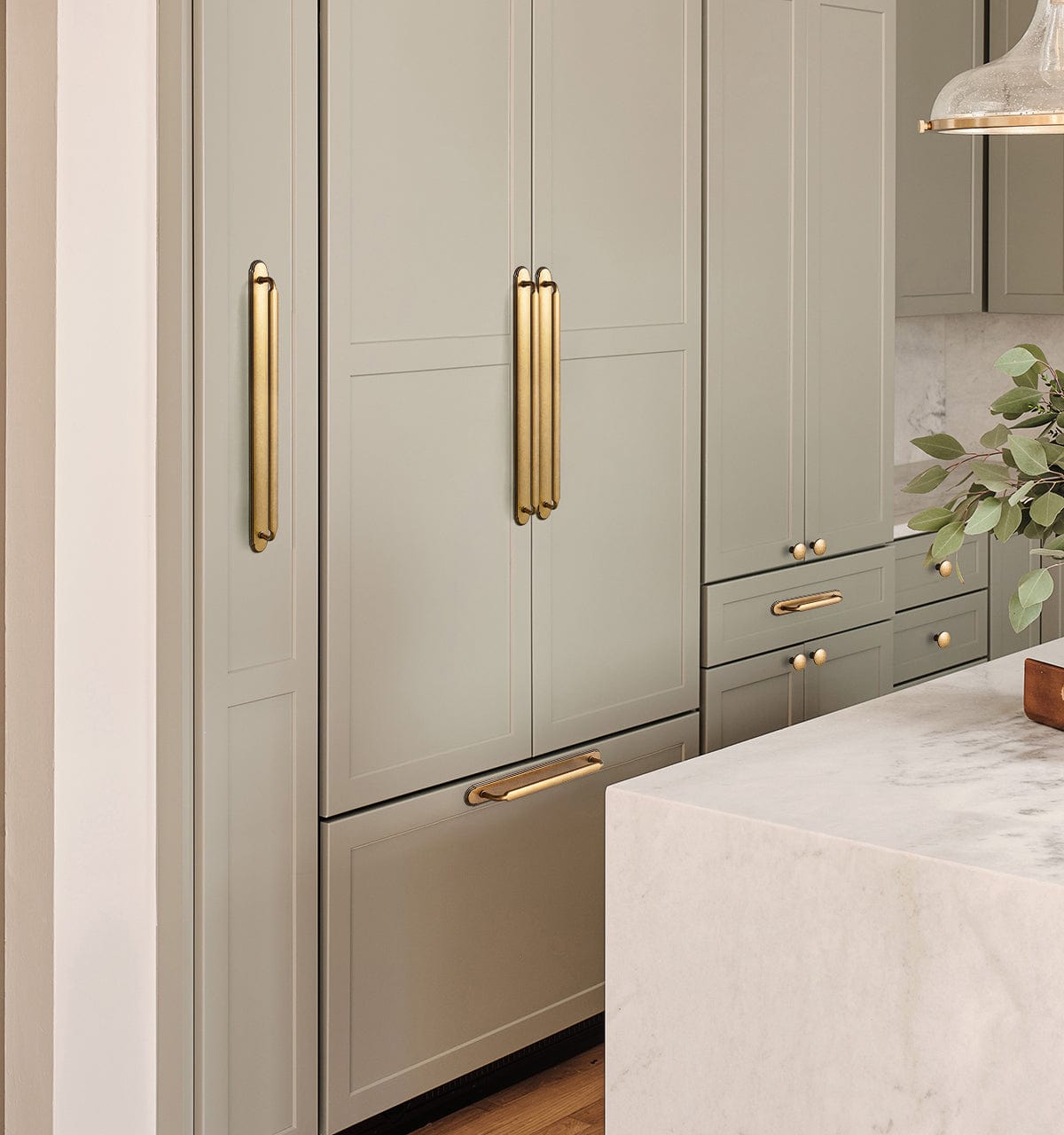 Goo-Ki 2 Pack Antique Brass Cabinet Pulls with Back Plate Zinc Alloy Drawer Handle with Long Back Plate