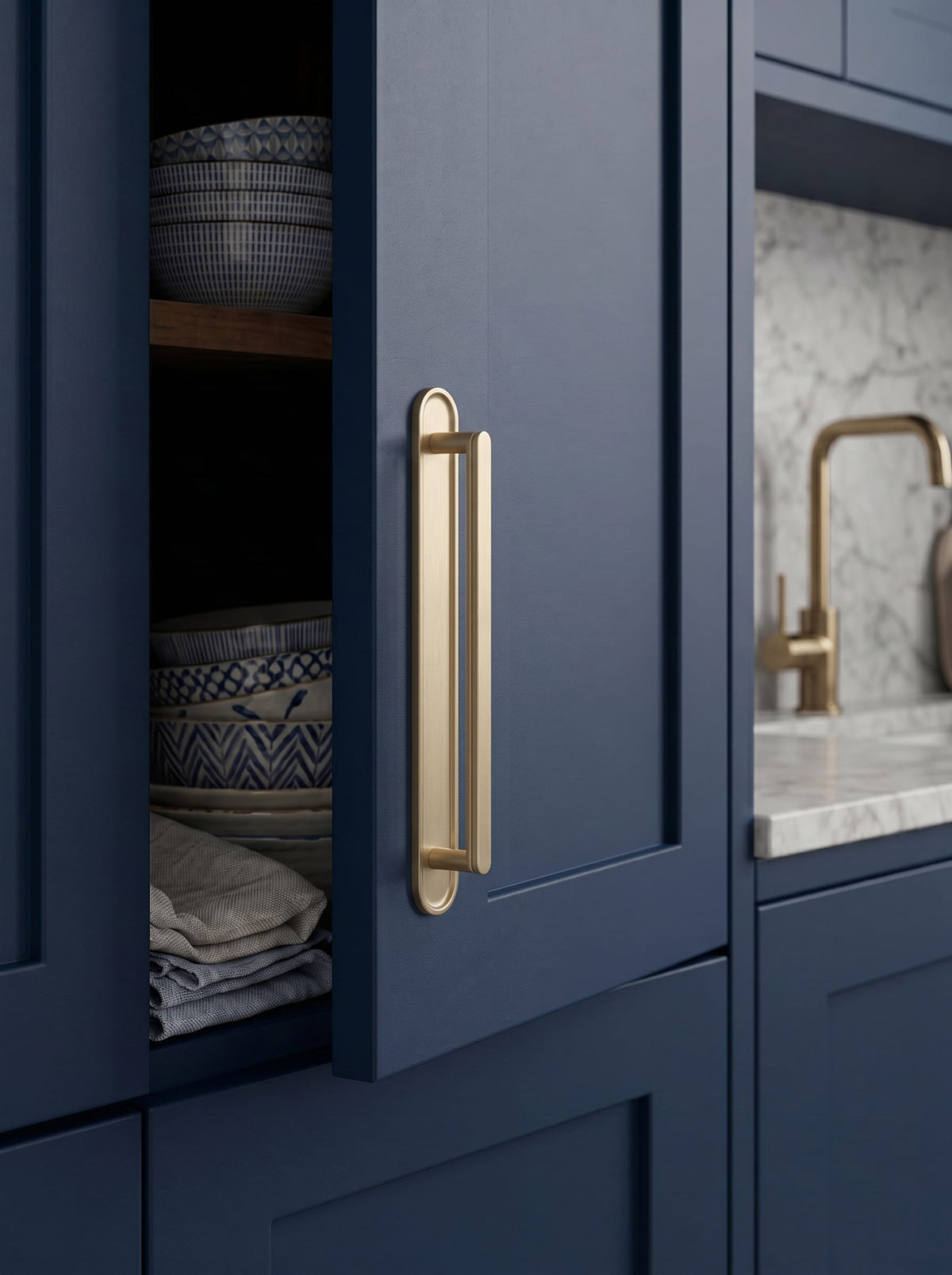 Goo-Ki 2 Pack Cabinet Handles with Back Plate Vintage Kitchen Drawer Pulls with Subtle Curves