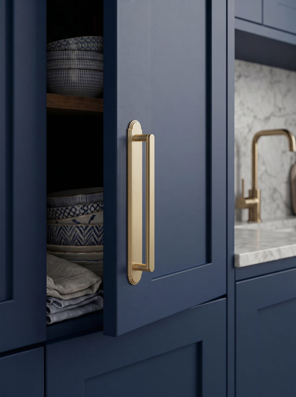 Goo-Ki 2 Pack Cabinet Handles with Back Plate Vintage Kitchen Drawer Pulls with Subtle Curves