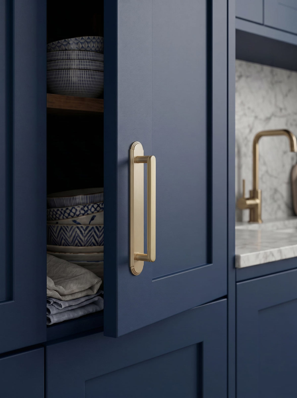 Goo-Ki 2 Pack Cabinet Handles with Back Plate Vintage Kitchen Drawer Pulls with Subtle Curves