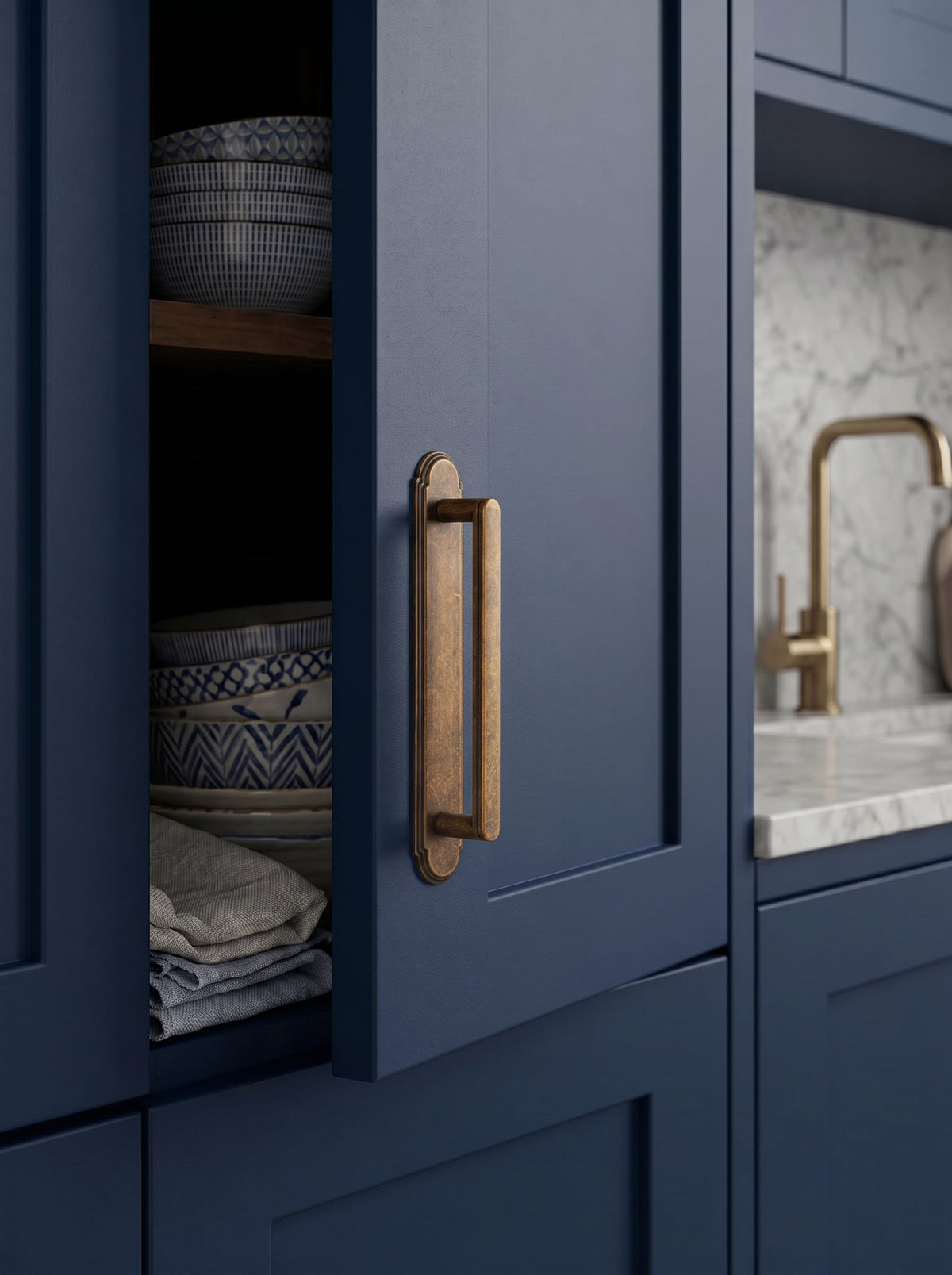 Goo-Ki 2 Pack Cabinet Handles with Back Plate Vintage Kitchen Drawer Pulls with Subtle Curves