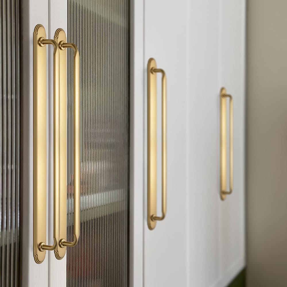 Goo-Ki 2 Pack Elegant Vintage Zinc Alloy Cabinet Handles with Long Backplate, Classic Furniture Hardware for Cabinets, Wardrobes & Dressers