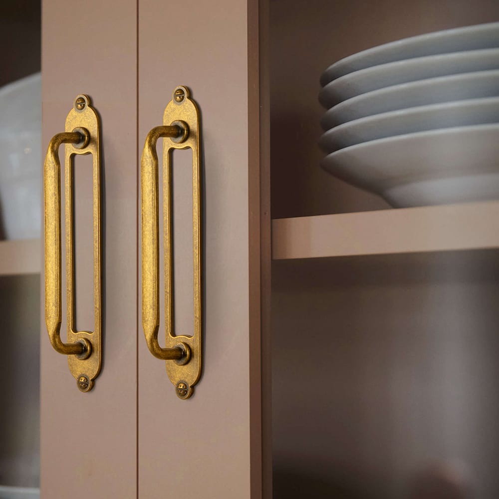 Goo-Ki 2 Pack Elegant Vintage Zinc Alloy Cabinet Handles with Long Backplate, Classic Furniture Hardware for Cabinets, Wardrobes & Dressers