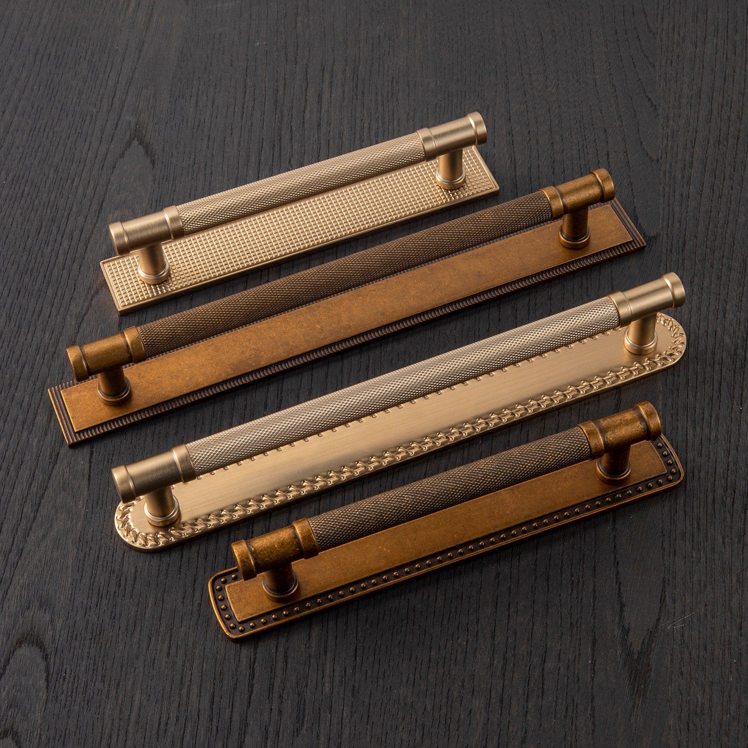 Goo-Ki 2 Pack Knurled Metal Alloy Vintage Bronze Bar Pull with Back Plate Kitchen Hardware
