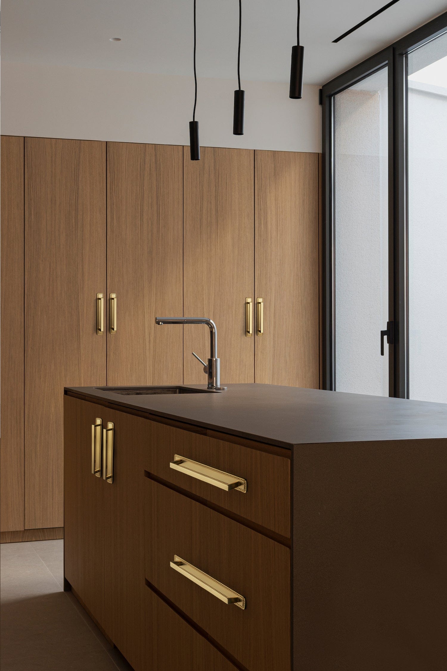 Goo-Ki 2 Pack Long Cabinet Bar Pulls with Back Plates Solid Drawer Handles Set
