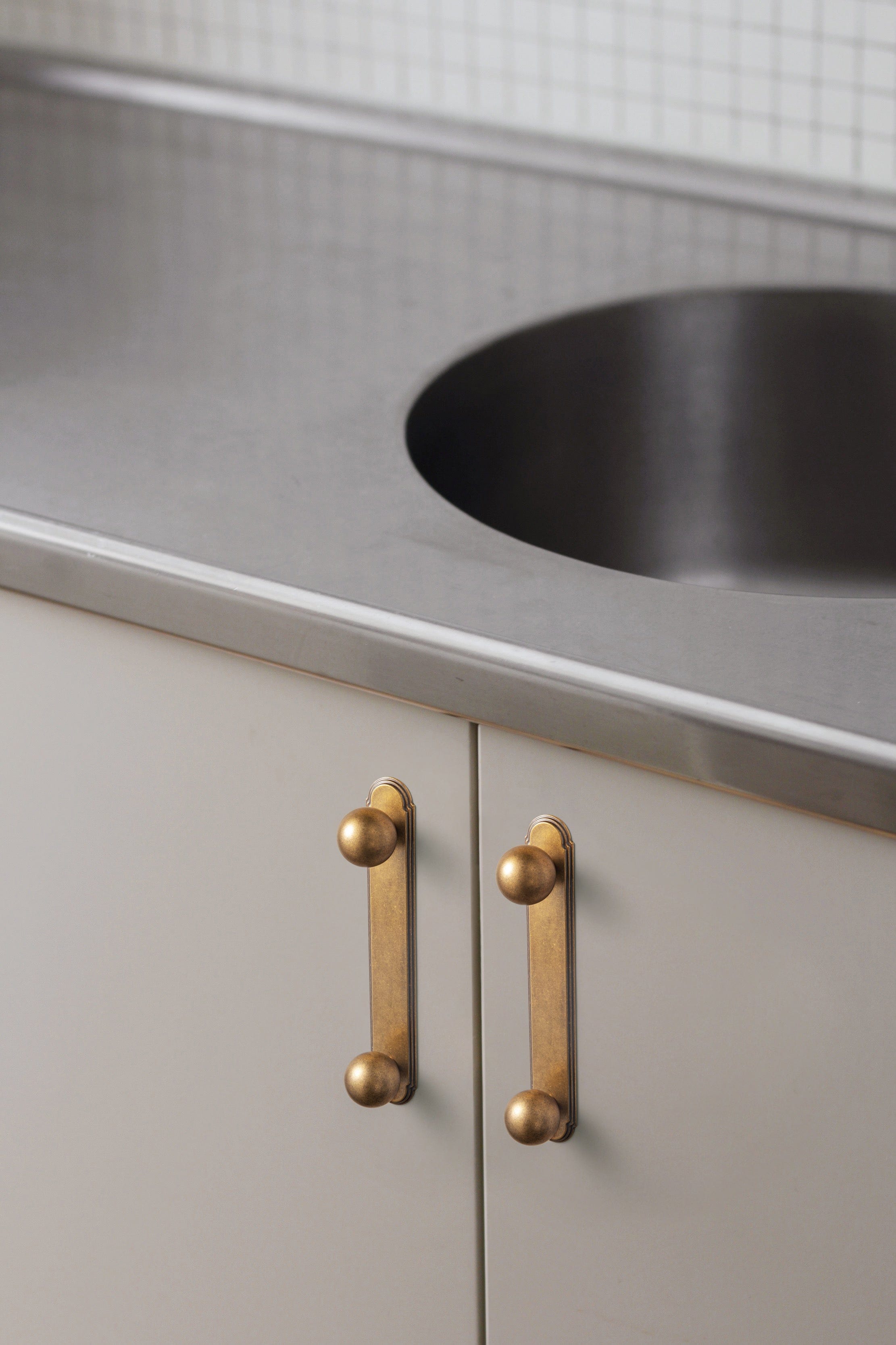 Goo-Ki 2 Pack Round Cabinet Knobs with Back Plate Zinc Alloy Cabinet Handle with Long Back Plate