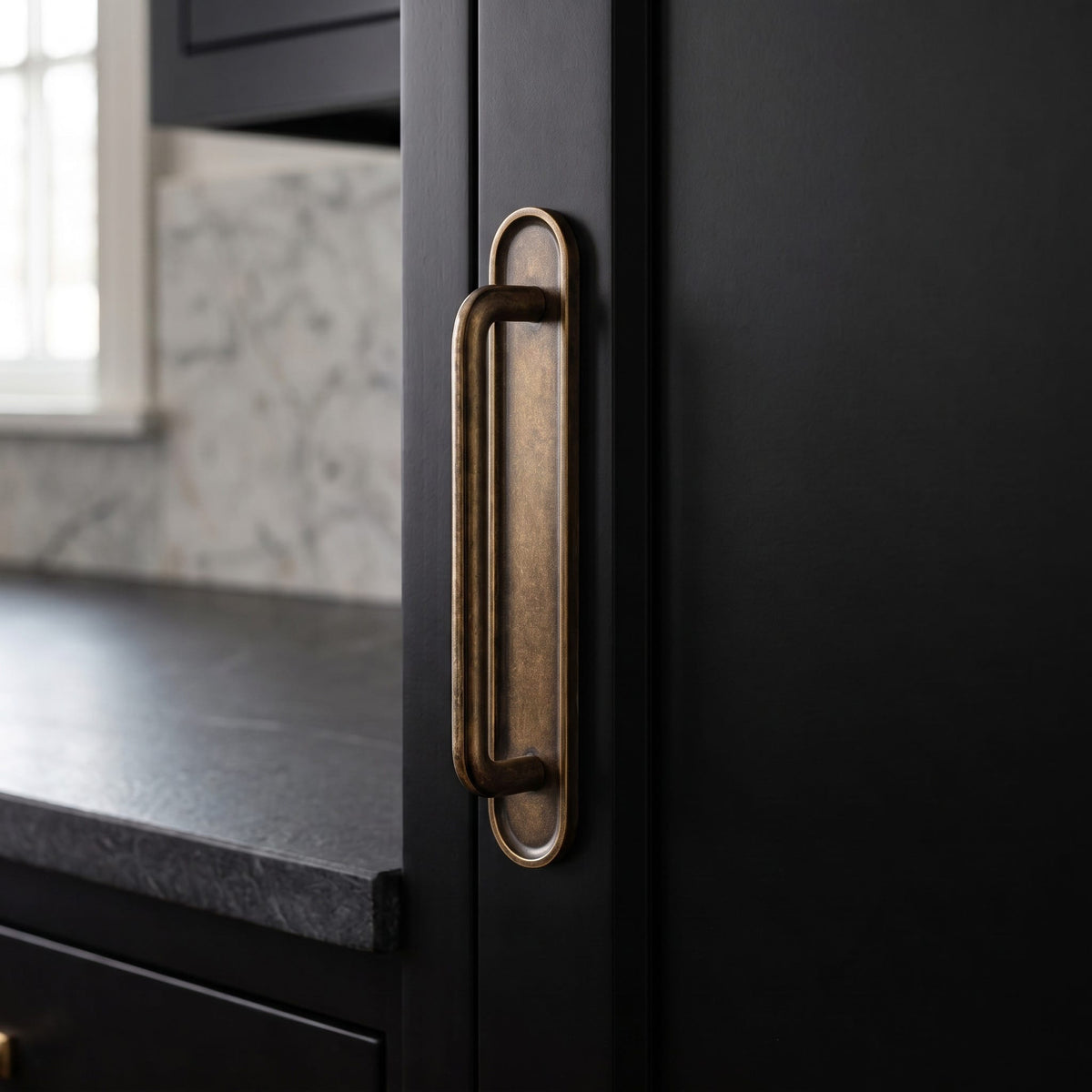 Goo-Ki 2 Pack Zinc Alloy U-Shaped Cabinet Handles, Vintage Drawer Pulls with Backplate for Kitchen & Bathroom Cabinetry