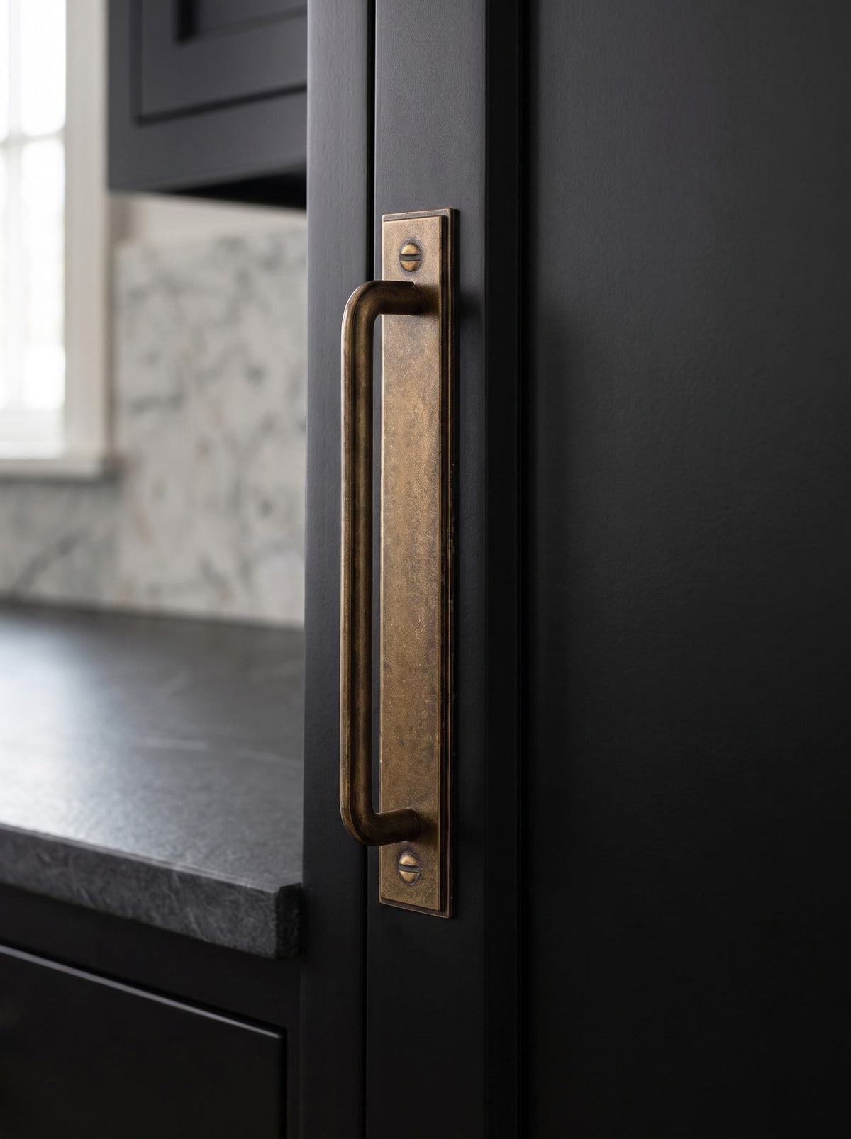 Goo-Ki 2 Pack Zinc Alloy U-Shaped Cabinet Handles, Vintage Drawer Pulls with Backplate for Kitchen & Bathroom Cabinetry