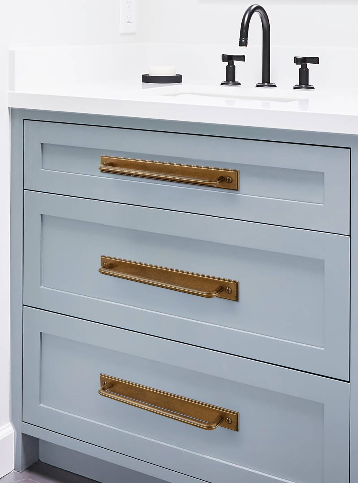 Goo-Ki 2 Pack Zinc Alloy U-Shaped Cabinet Handles, Vintage Drawer Pulls with Backplate for Kitchen & Bathroom Cabinetry
