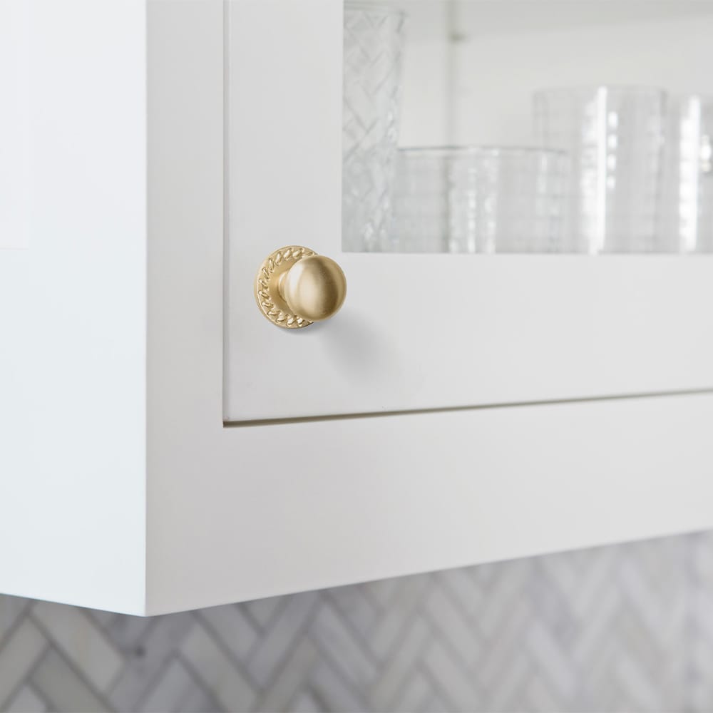 Goo-Ki 6 Pack Antique Brass Zinc Alloy Cabinet Knob with Back Plate Single Hole Center Cabinet Hardware for Bedroom Kitchen