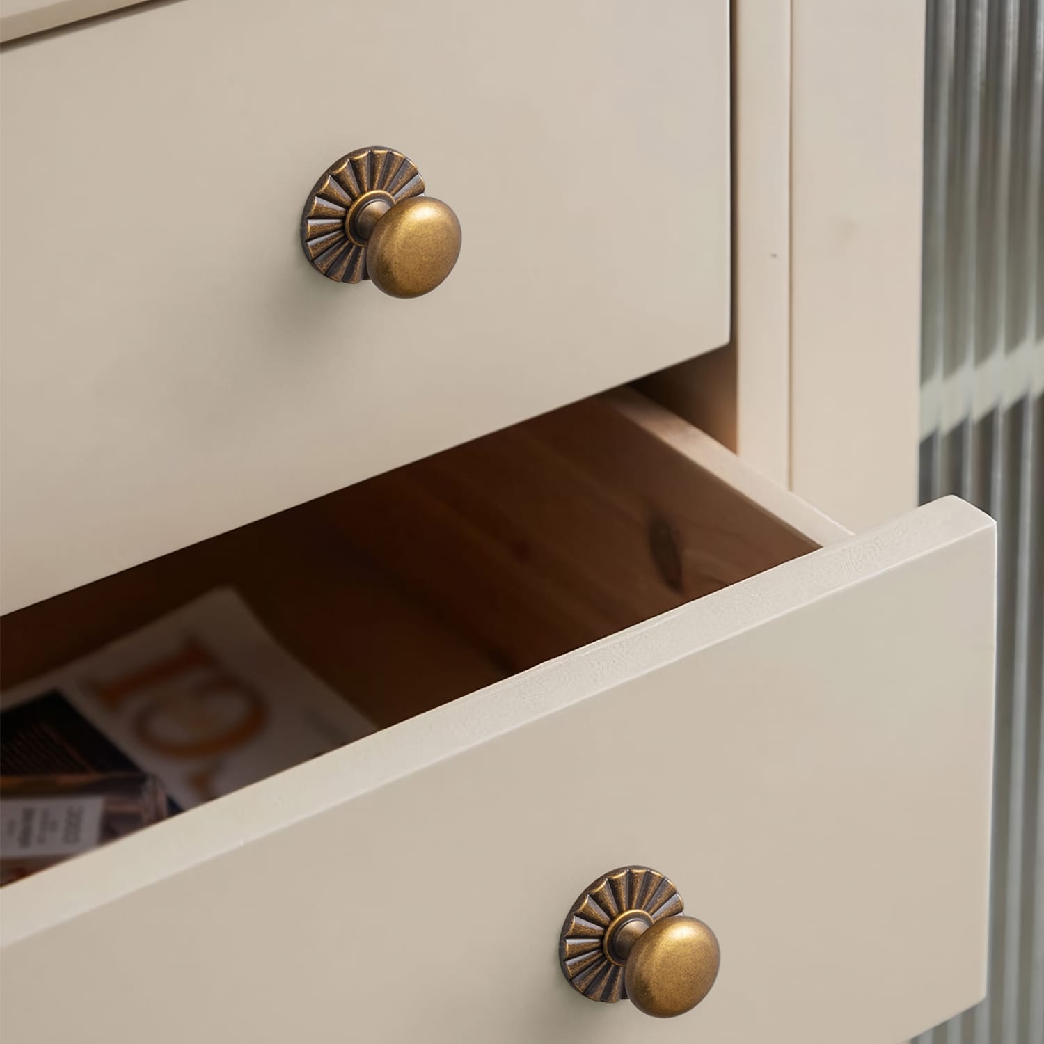 Goo-Ki 6 Pack Antique Brass Zinc Alloy Cabinet Knob with Back Plate Single Hole Center Cabinet Hardware for Bedroom Kitchen