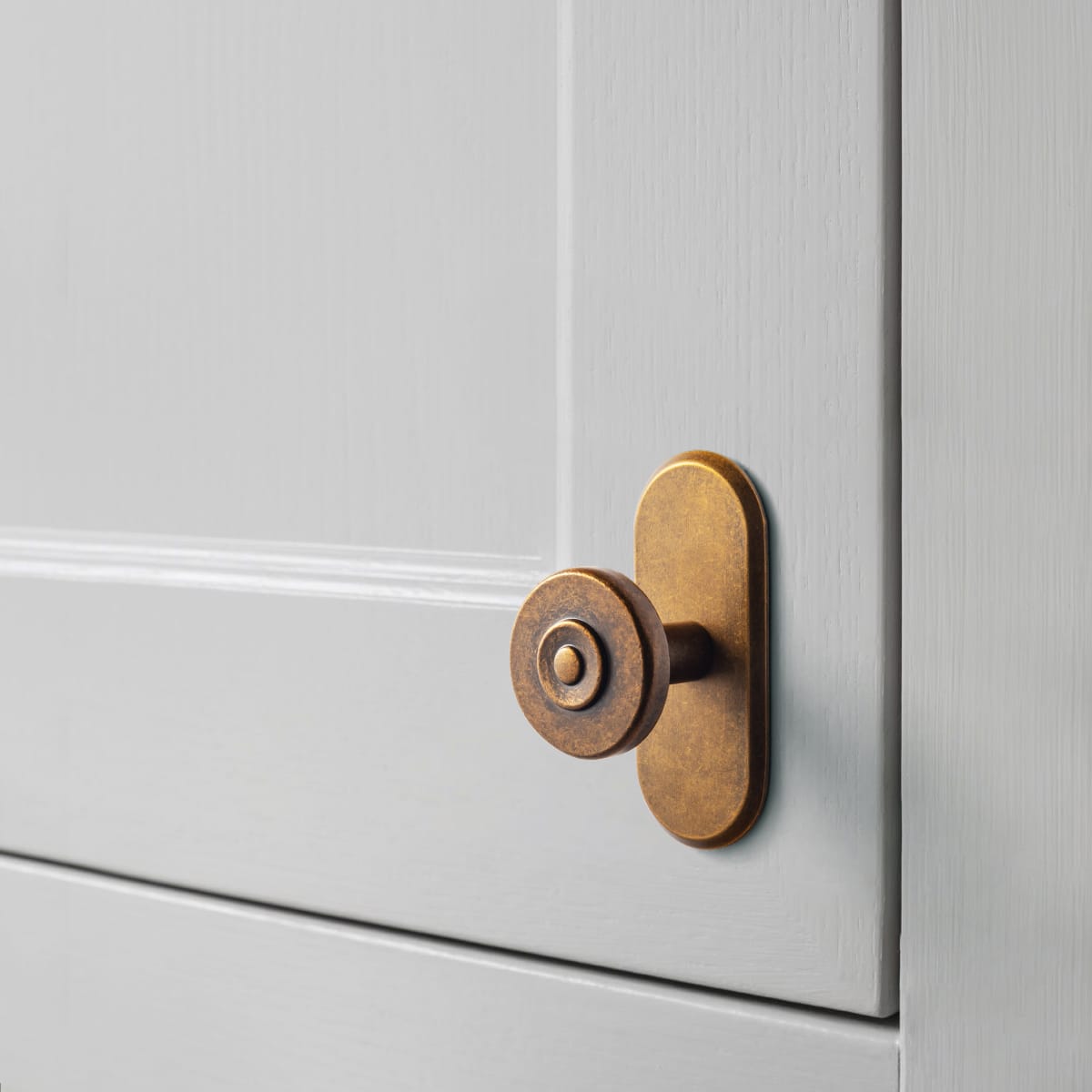 Goo-Ki 6 Pack Assorted Shaped Zinc Alloy Cabinet Hardware - Knobs and Back Plates for Stylish Furniture