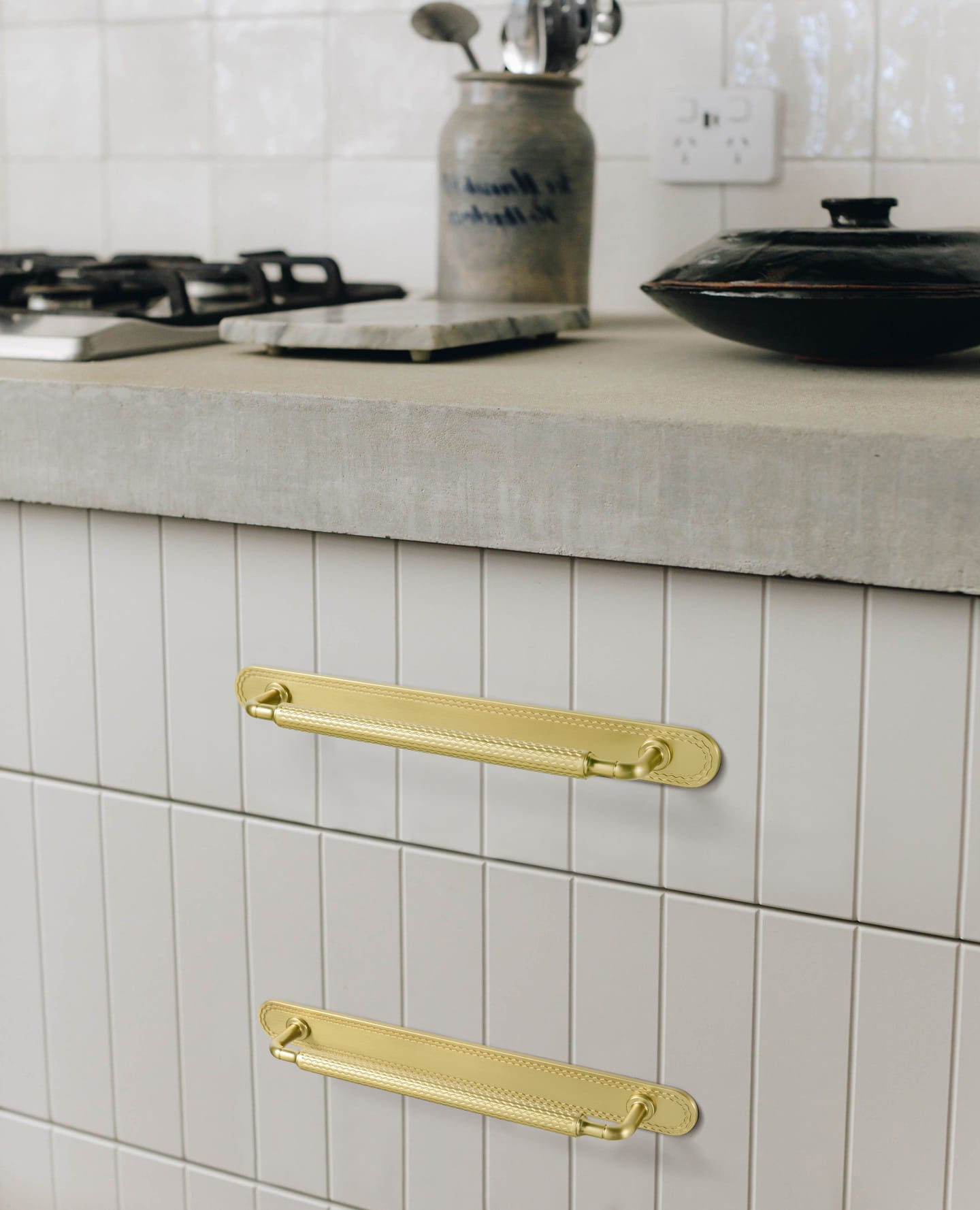 Goo-Ki 6 Pack Retro Wave Pattern Zinc Alloy Cabinet Handles with Mounting Back Plate Durable Drawer Pulls