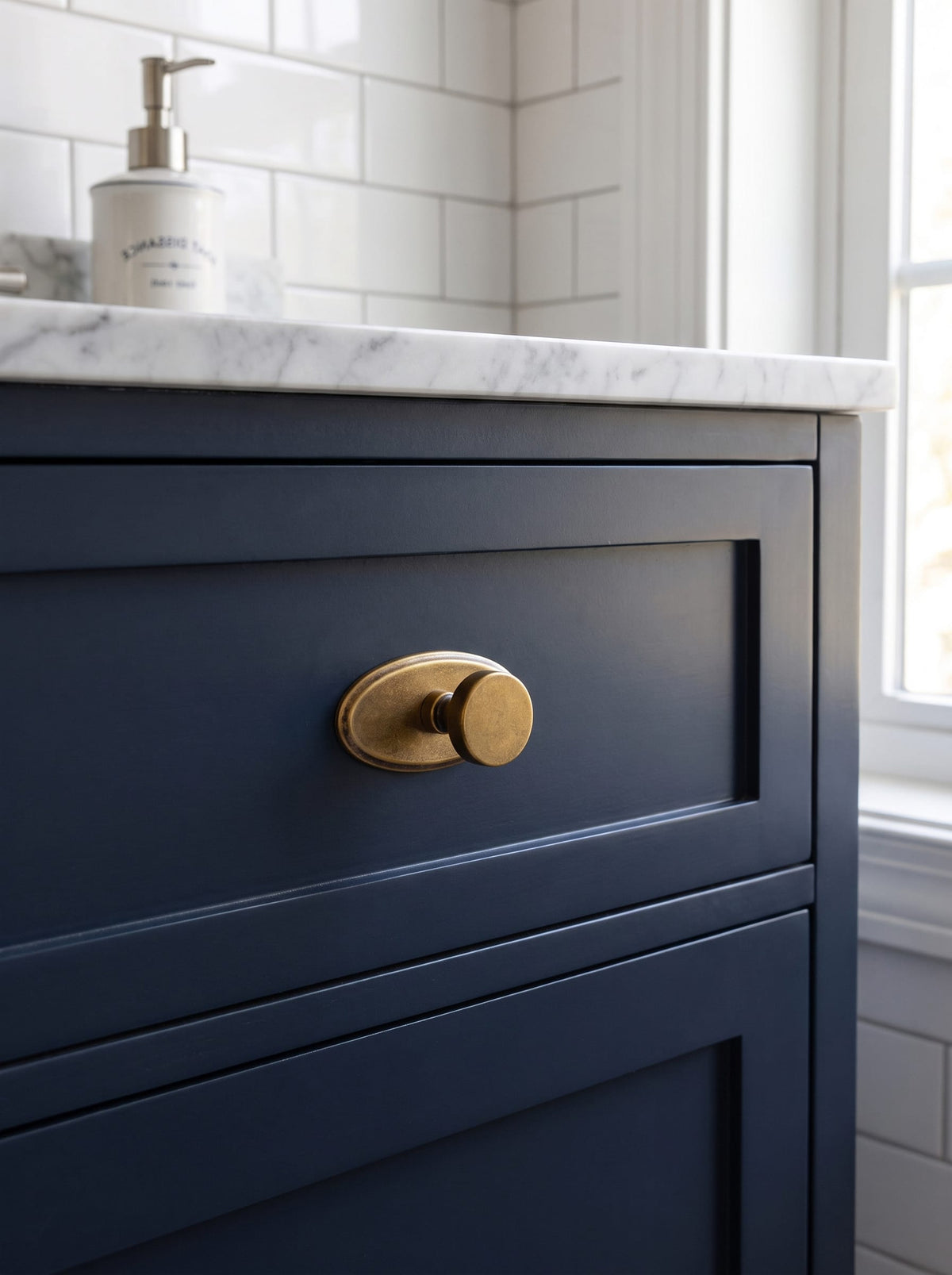 Goo-Ki 6 Pack Vintage Brass Zinc Alloy Cabinet Knob with Back Plate Single Hole Center Kitchen Hardware