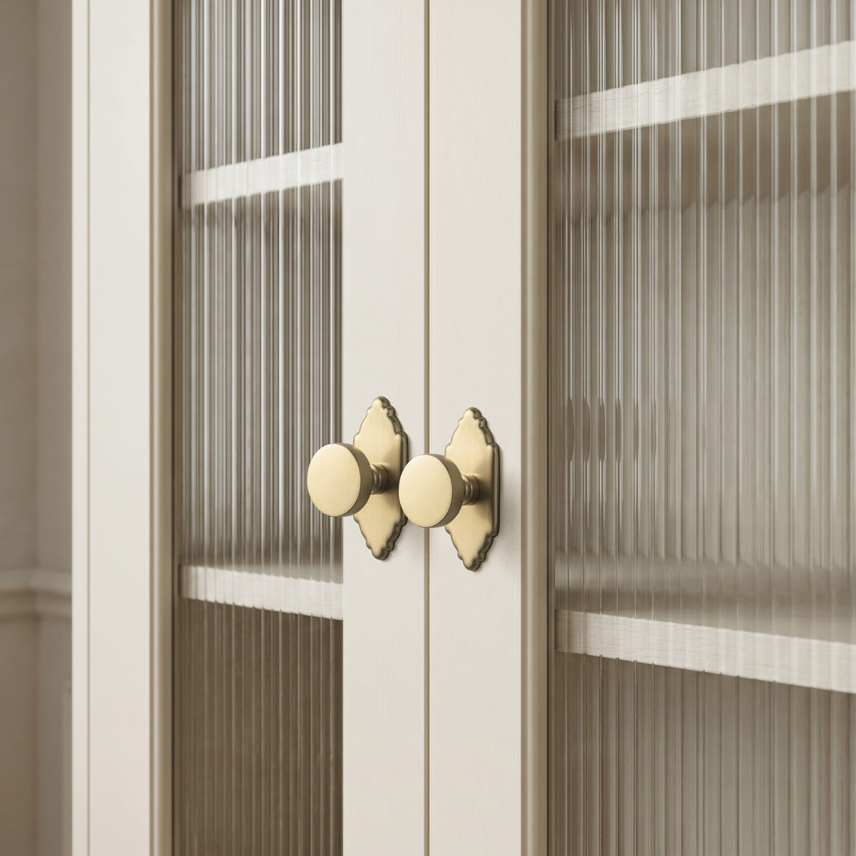 Goo-Ki 6 Pack Vintage Brass Zinc Alloy Cabinet Knob with Back Plate Single Hole Center Kitchen Hardware