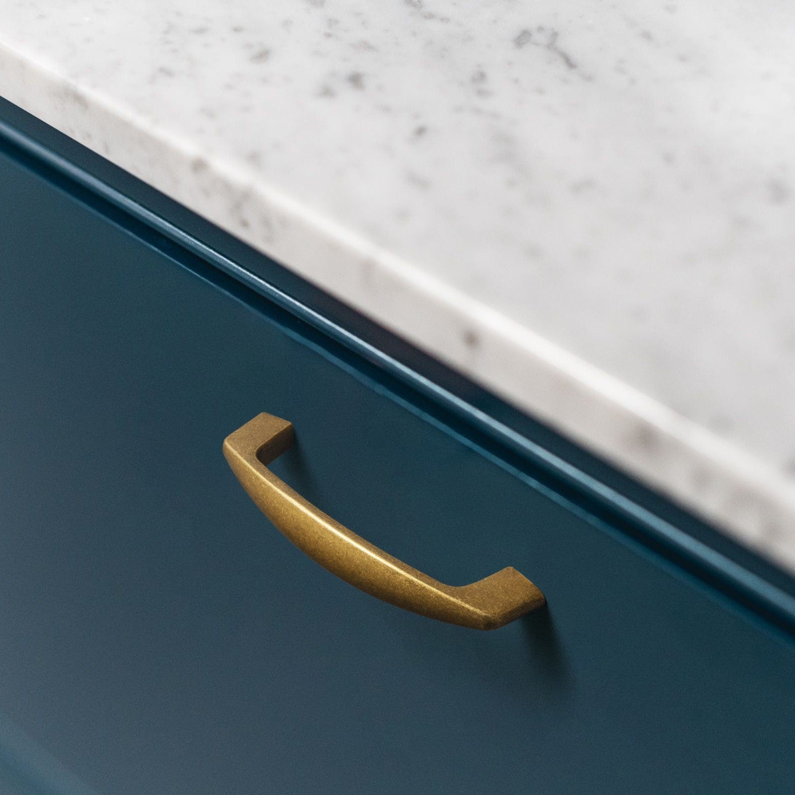 Goo-Ki Antique Brass Cabinet Handles Timeless Drawer Pulls for Classic Furniture Revival