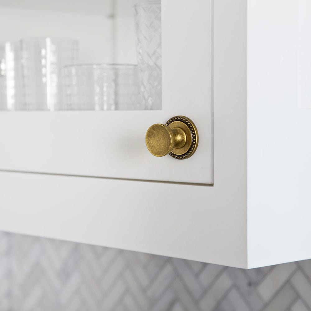 Goo-Ki Antique Brass Cabinet Knobs with Round Back Plate Vintage Drawer Hardware Handles for Bedroom