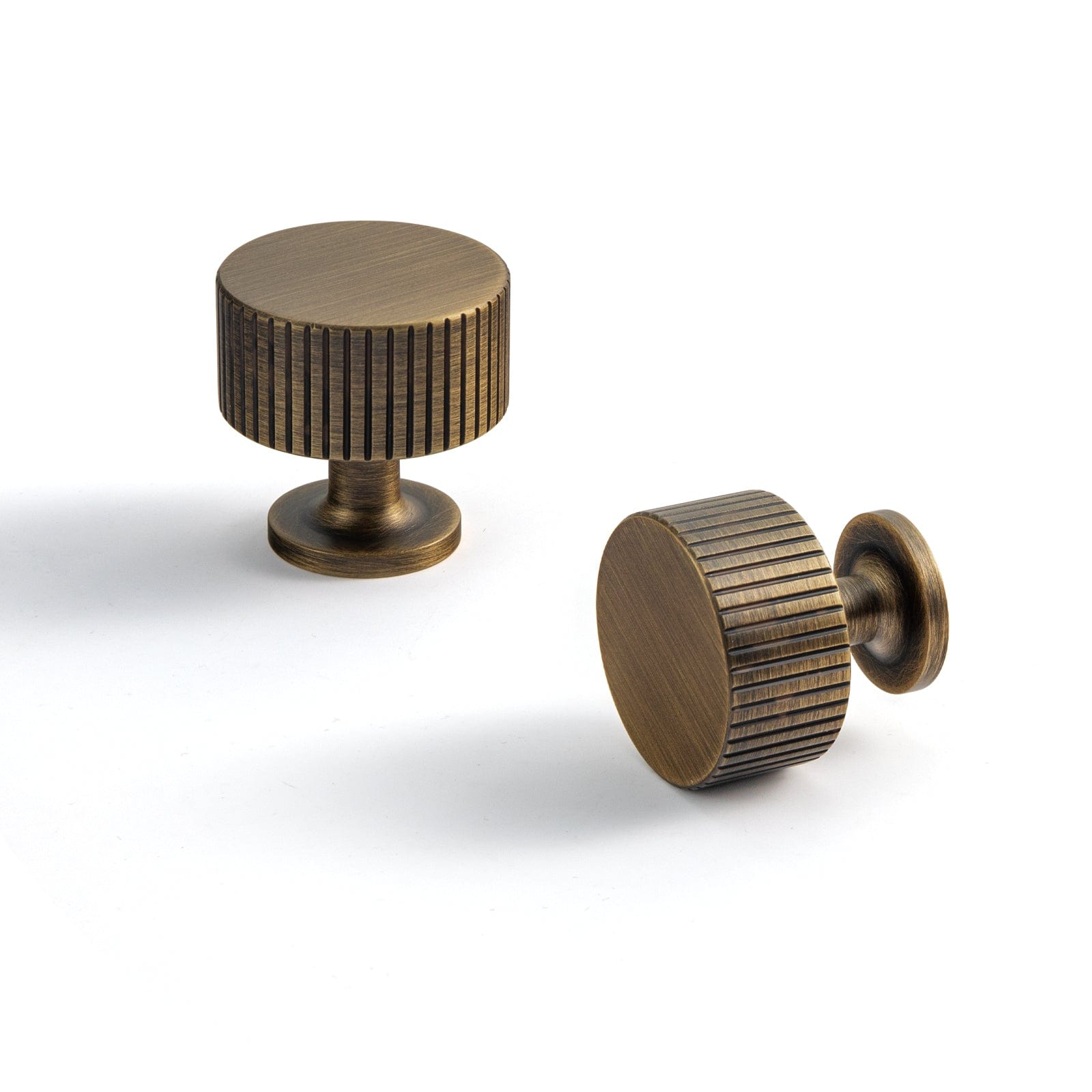 Goo-Ki Antique Brass / Knob / 2 Pack Antique Brass Fluted Cabinet Handles Linear Knurled Solid Brass Drawer Knobs